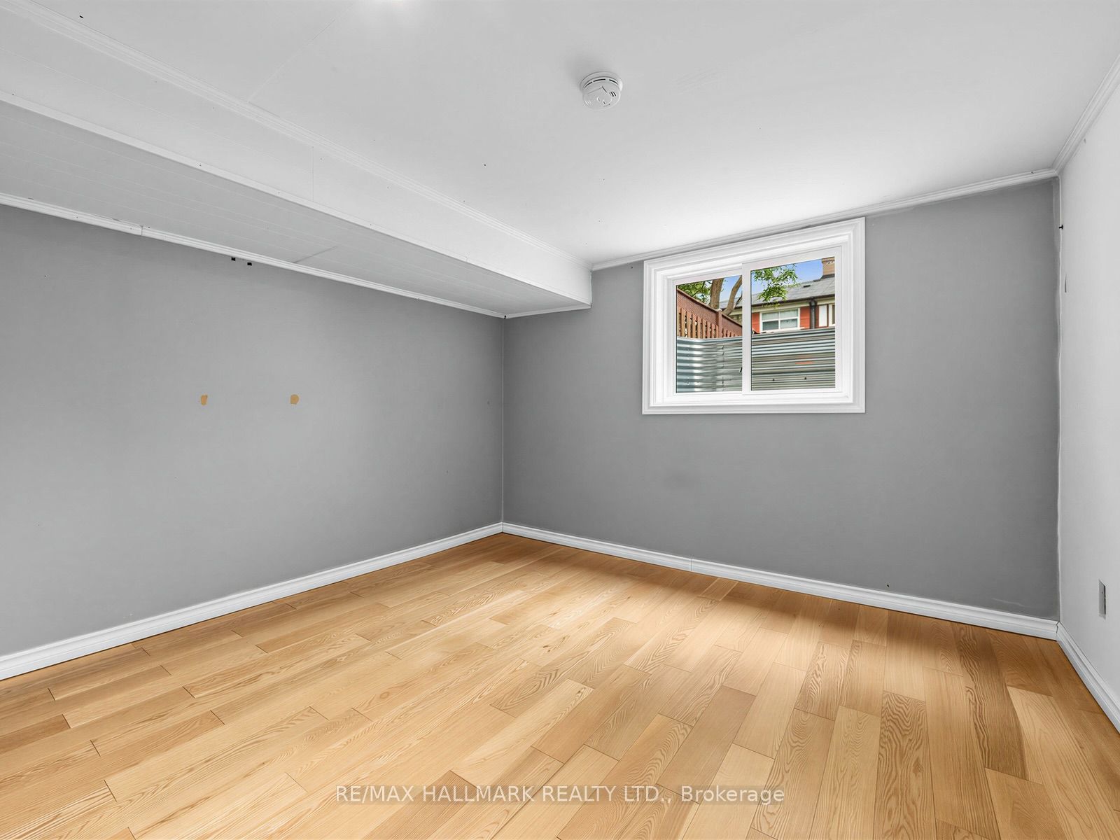16 Avis Crescent Property Photo 39