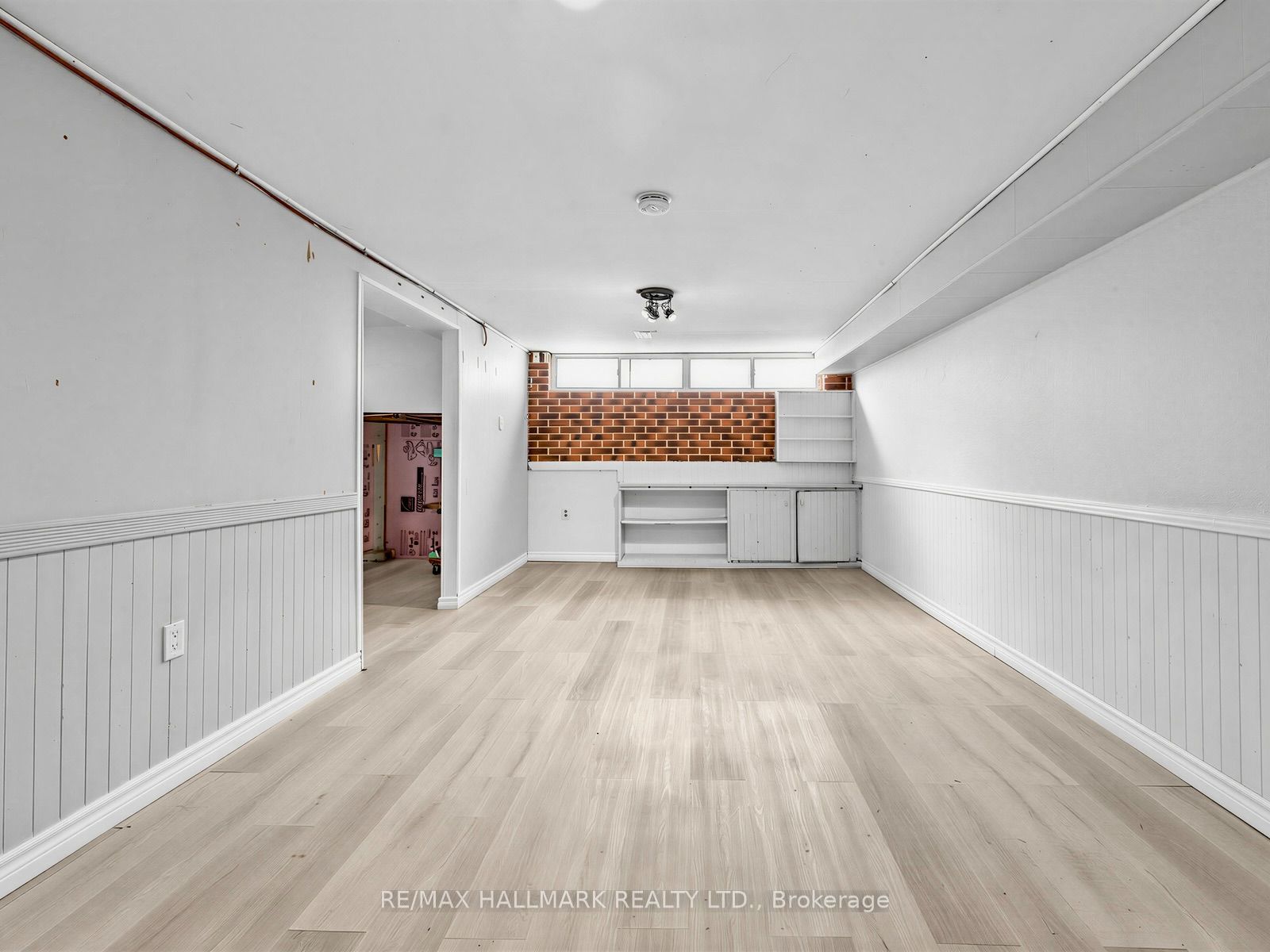 16 Avis Crescent Property Photo 42