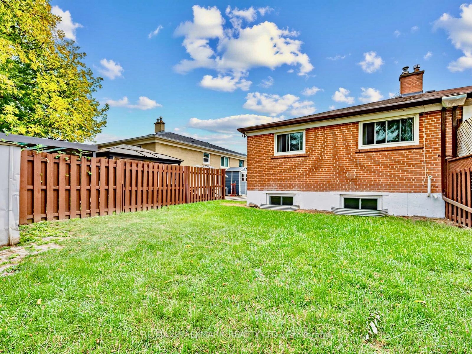 16 Avis Crescent Property Photo 45