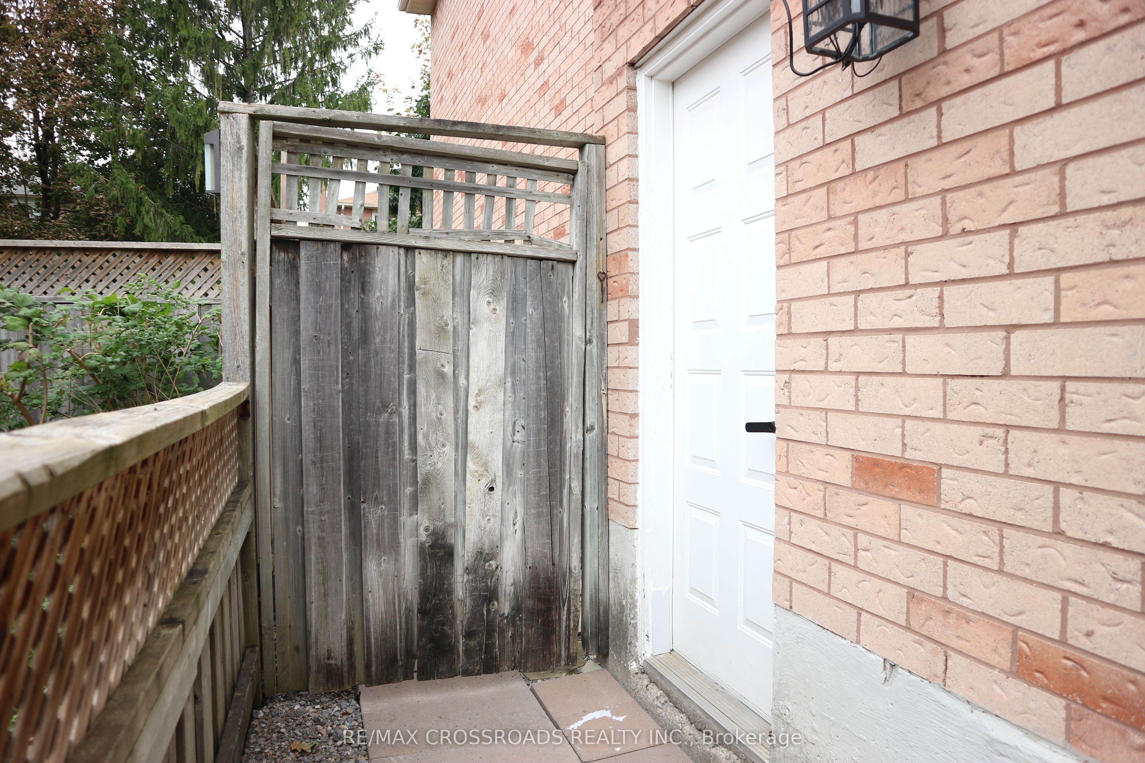 14 Genner Drive (bsmt) Property Photo 2