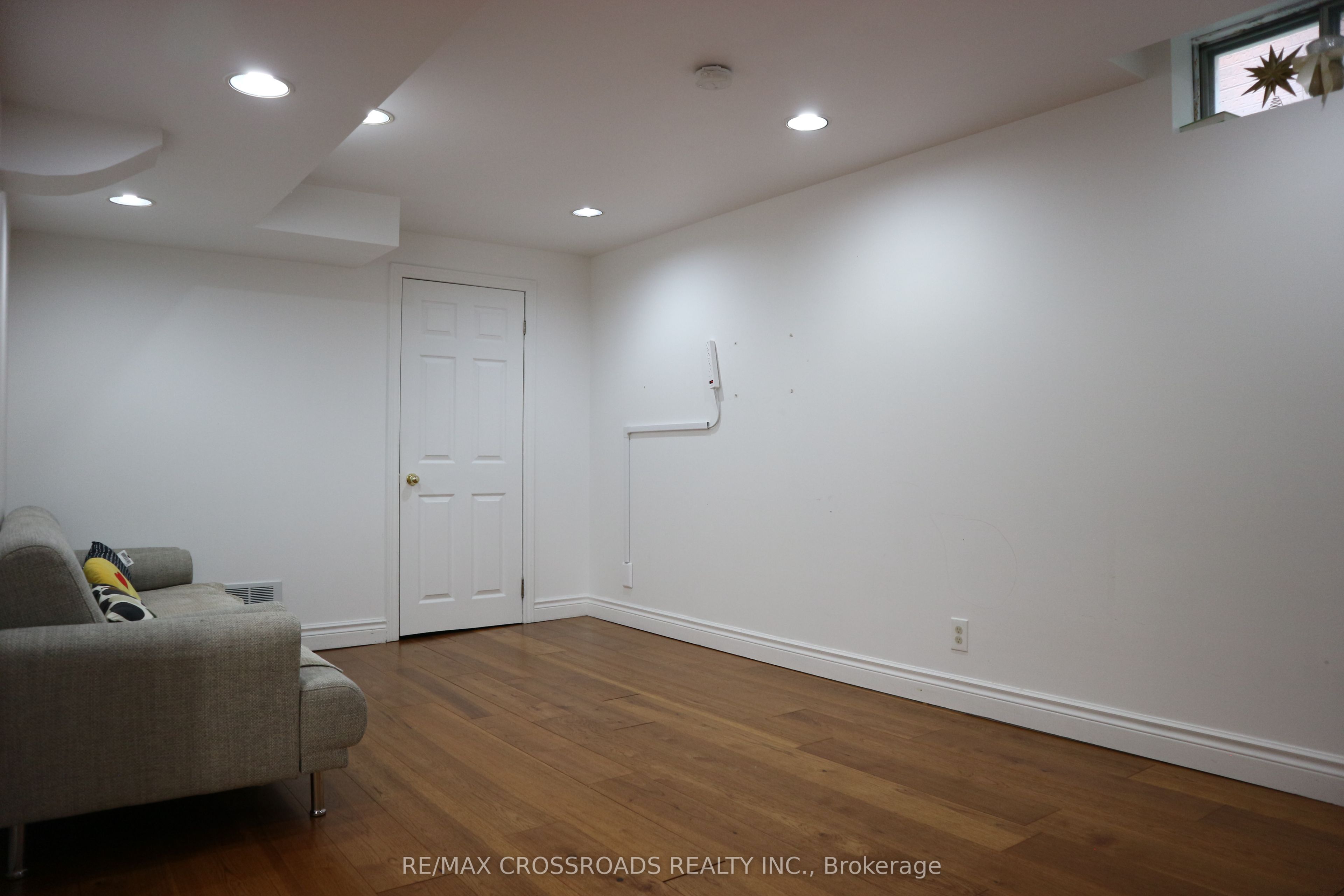14 Genner Drive (bsmt) Property Photo 3