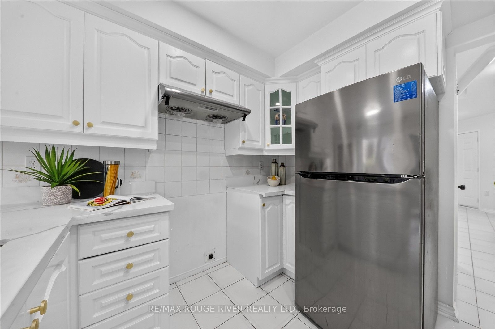 211 Ponymeadow Terrace Property Photo 13