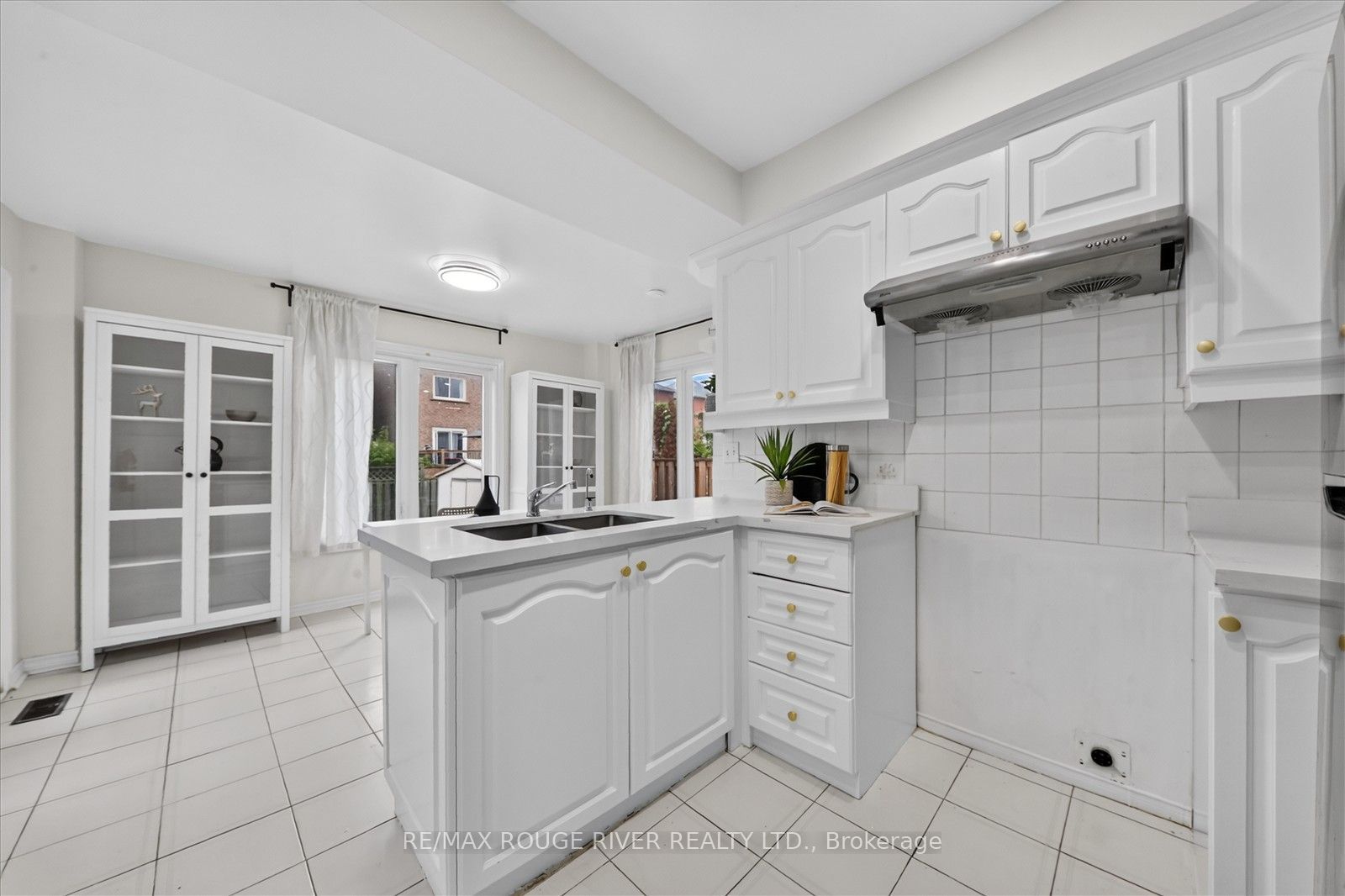 211 Ponymeadow Terrace Property Photo 14