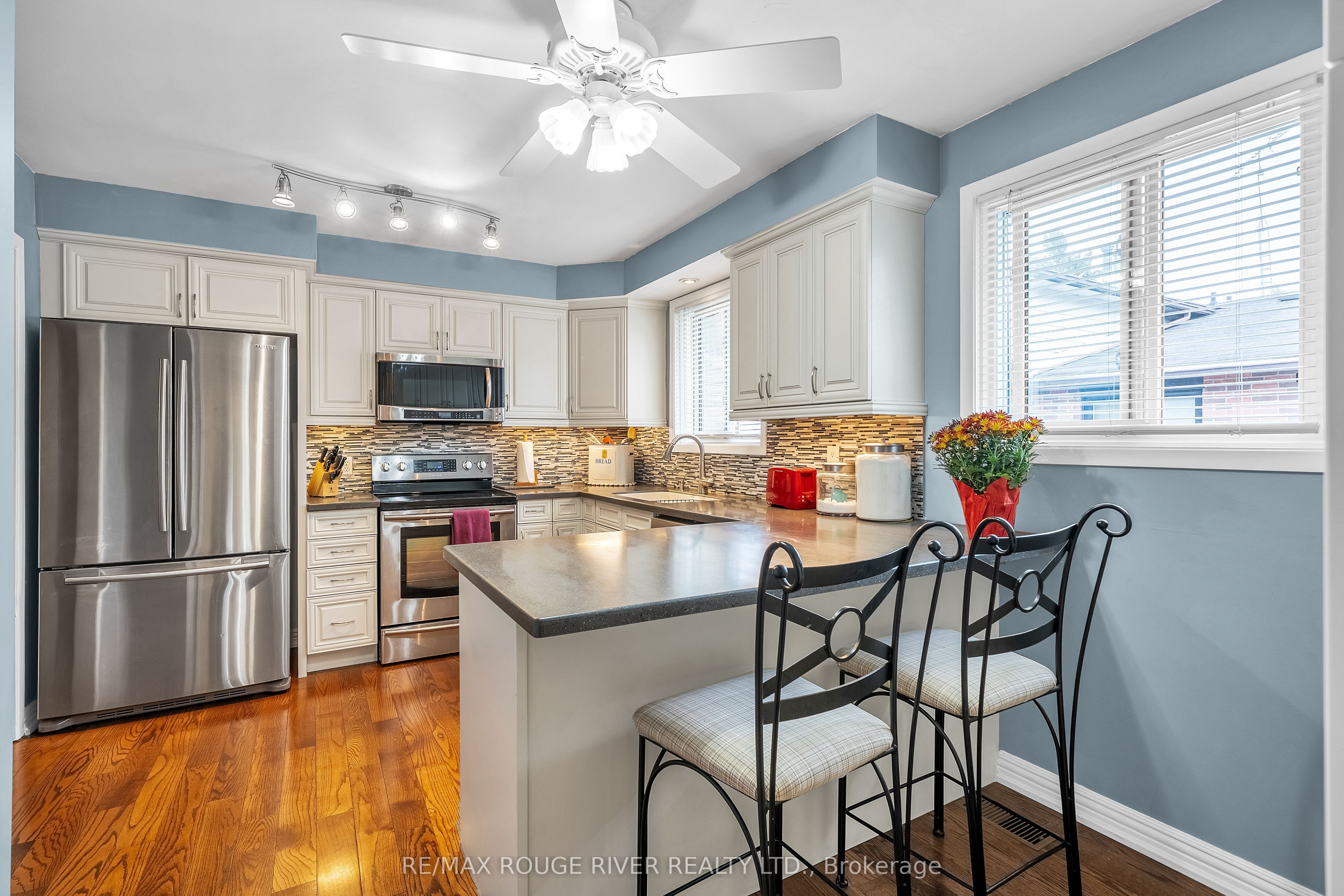 920 Sunrise Avenue Property Photo 7