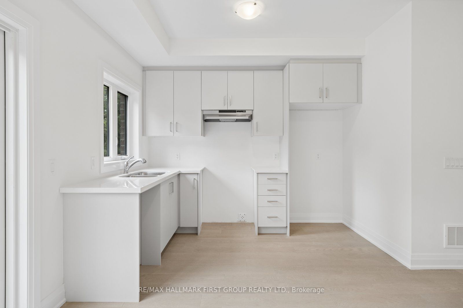 23 Marret Lane Property Photo 5