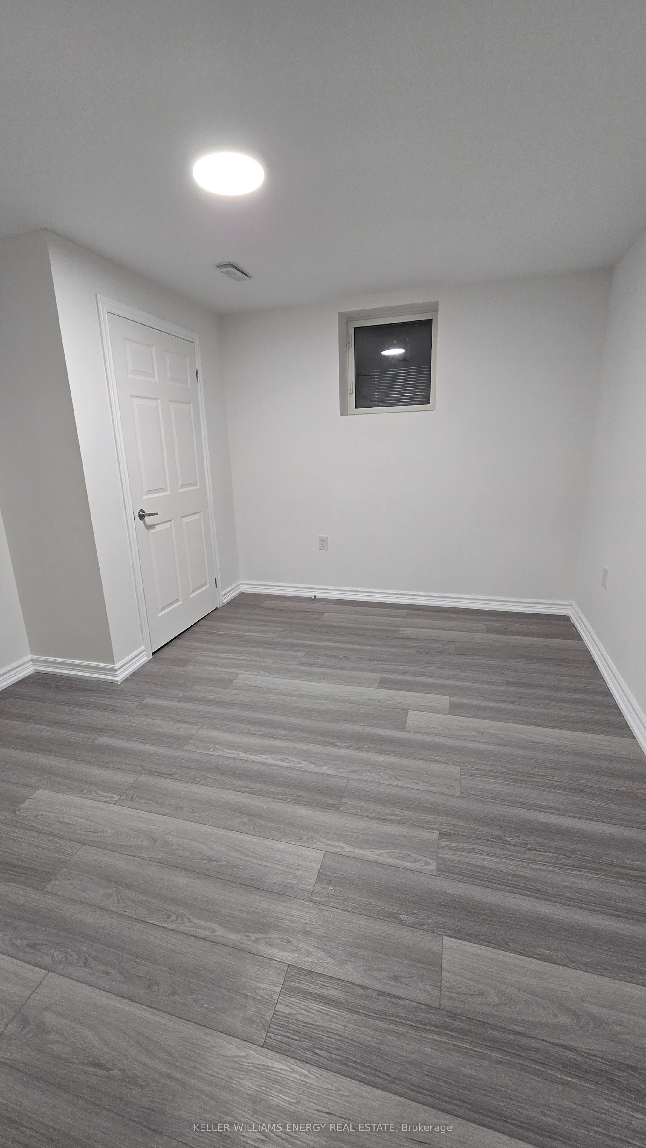 36 Crombie Street Property Photo 7
