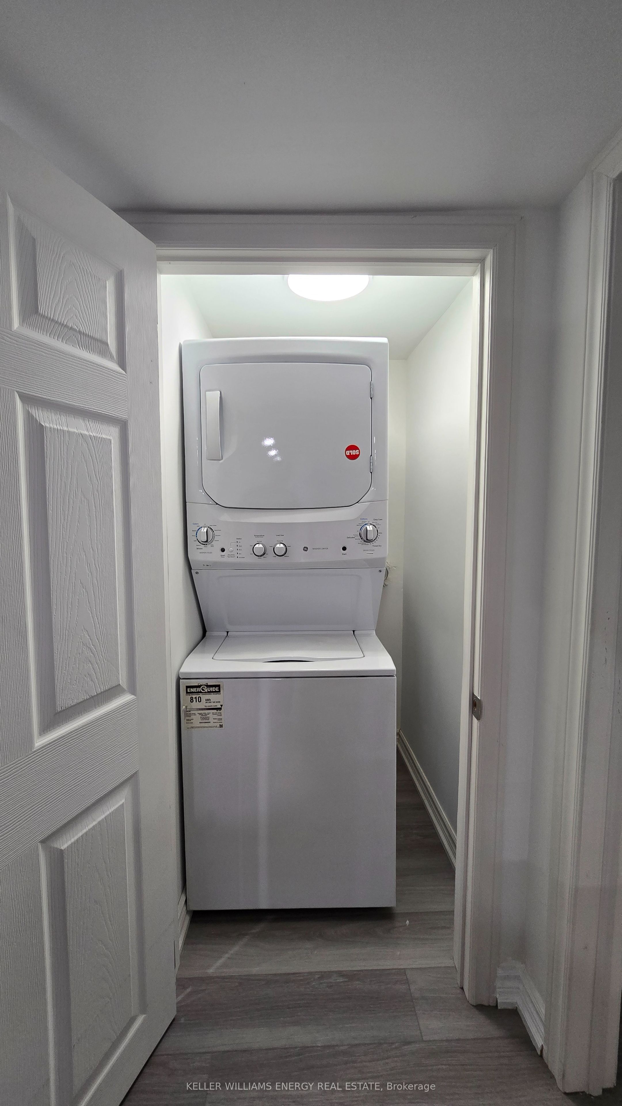 36 Crombie Street Property Photo 11