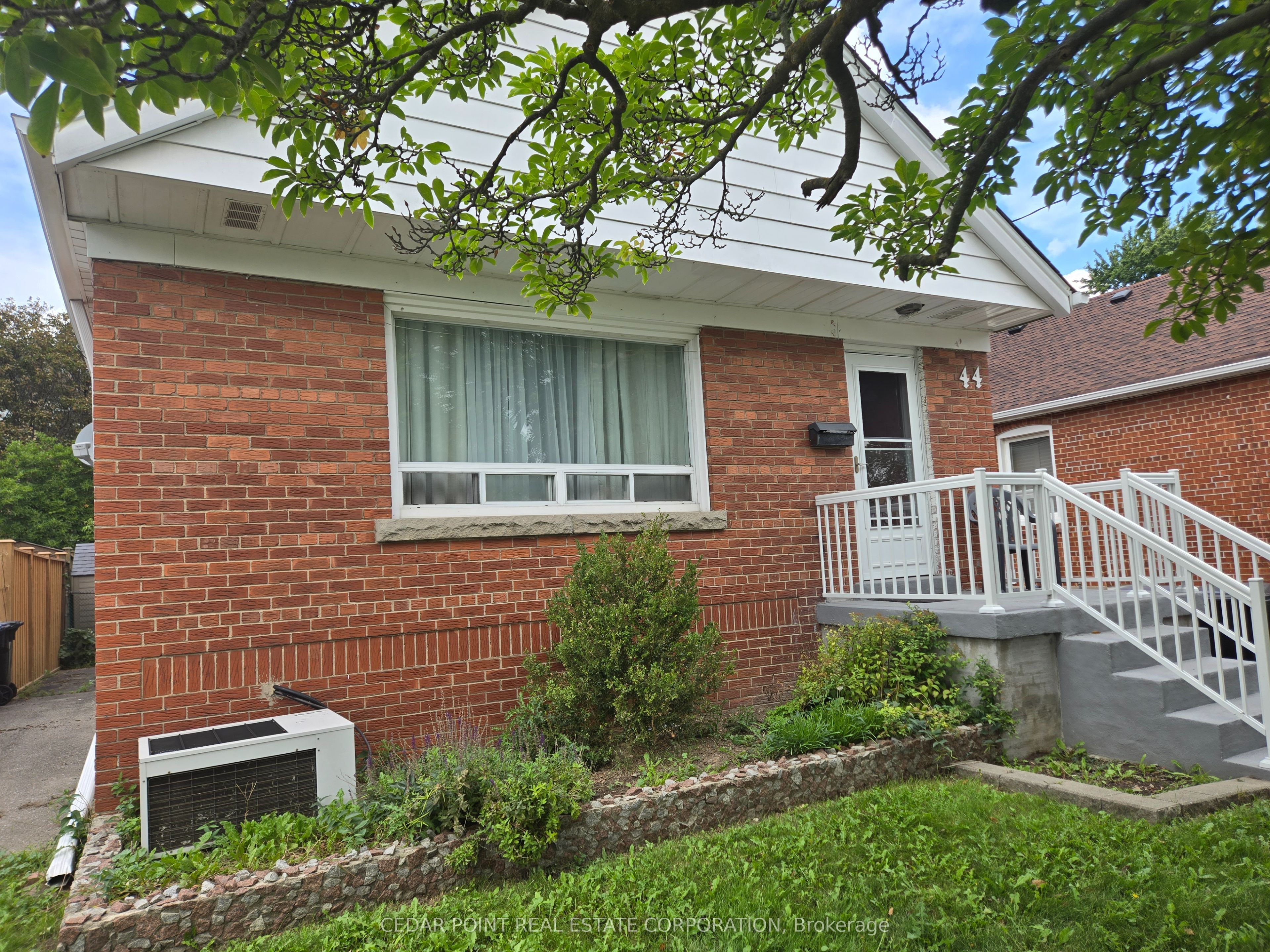 44 Janet Boulevard Property Photo 1