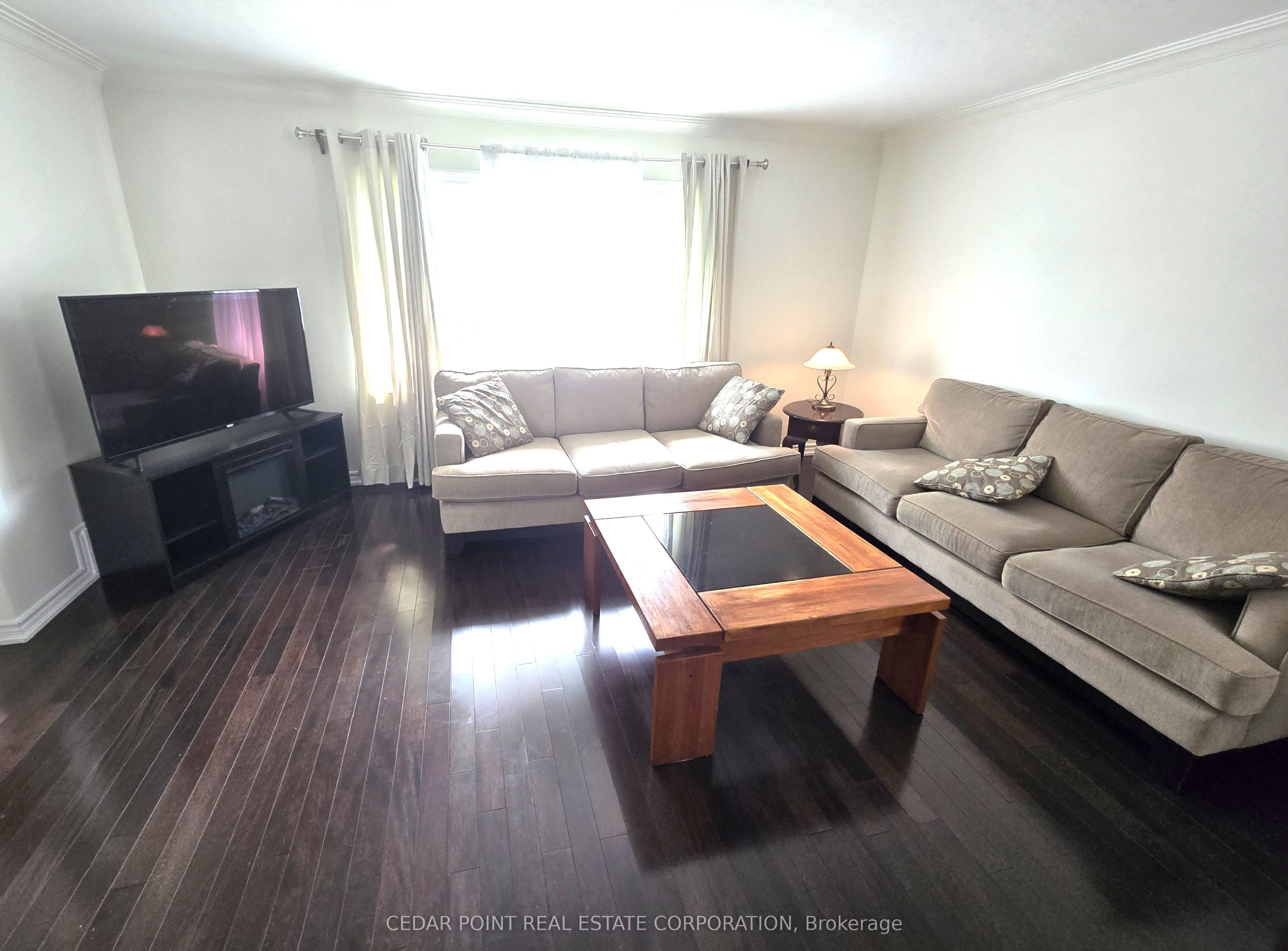 44 Janet Boulevard Property Photo 2