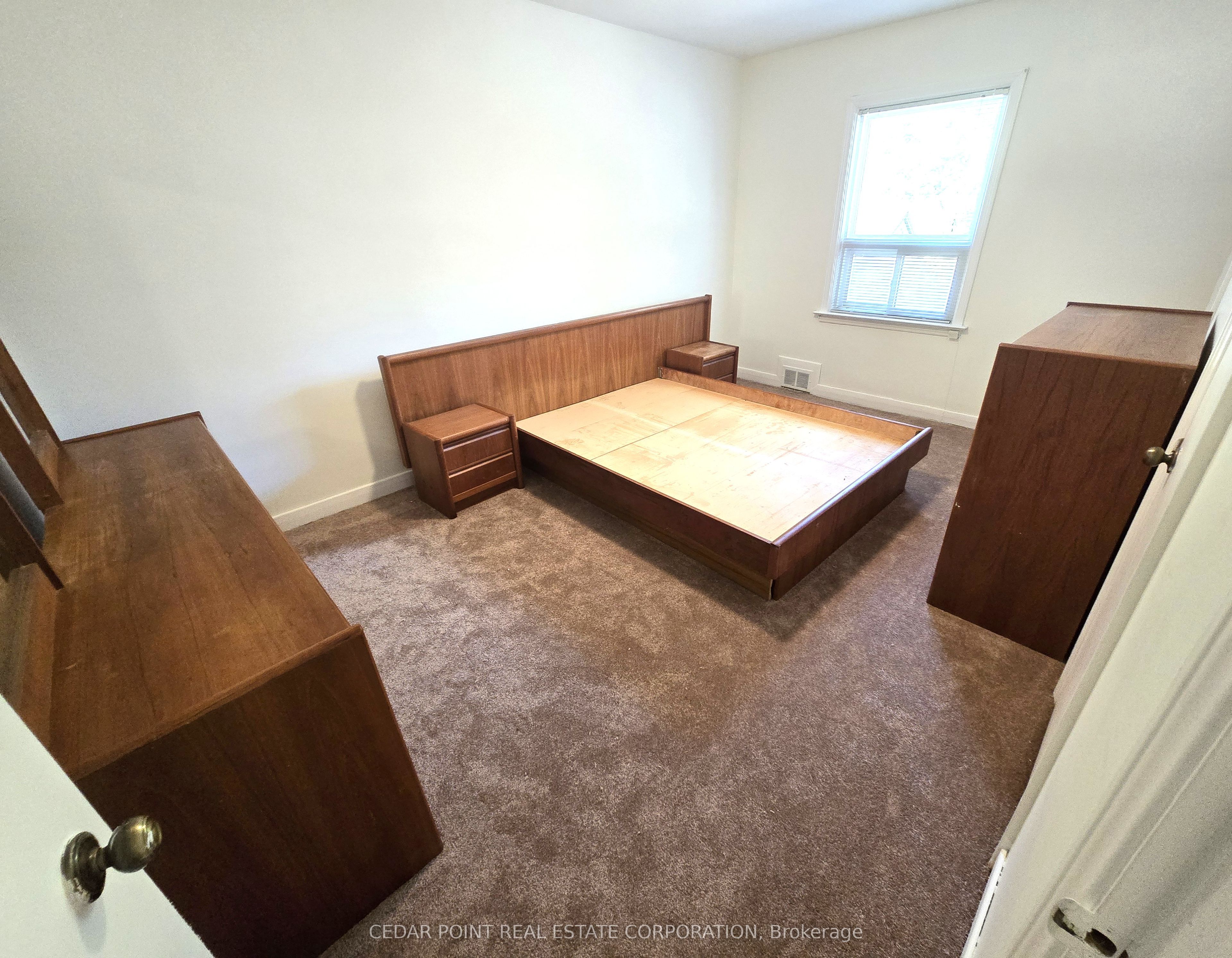 44 Janet Boulevard Property Photo 8