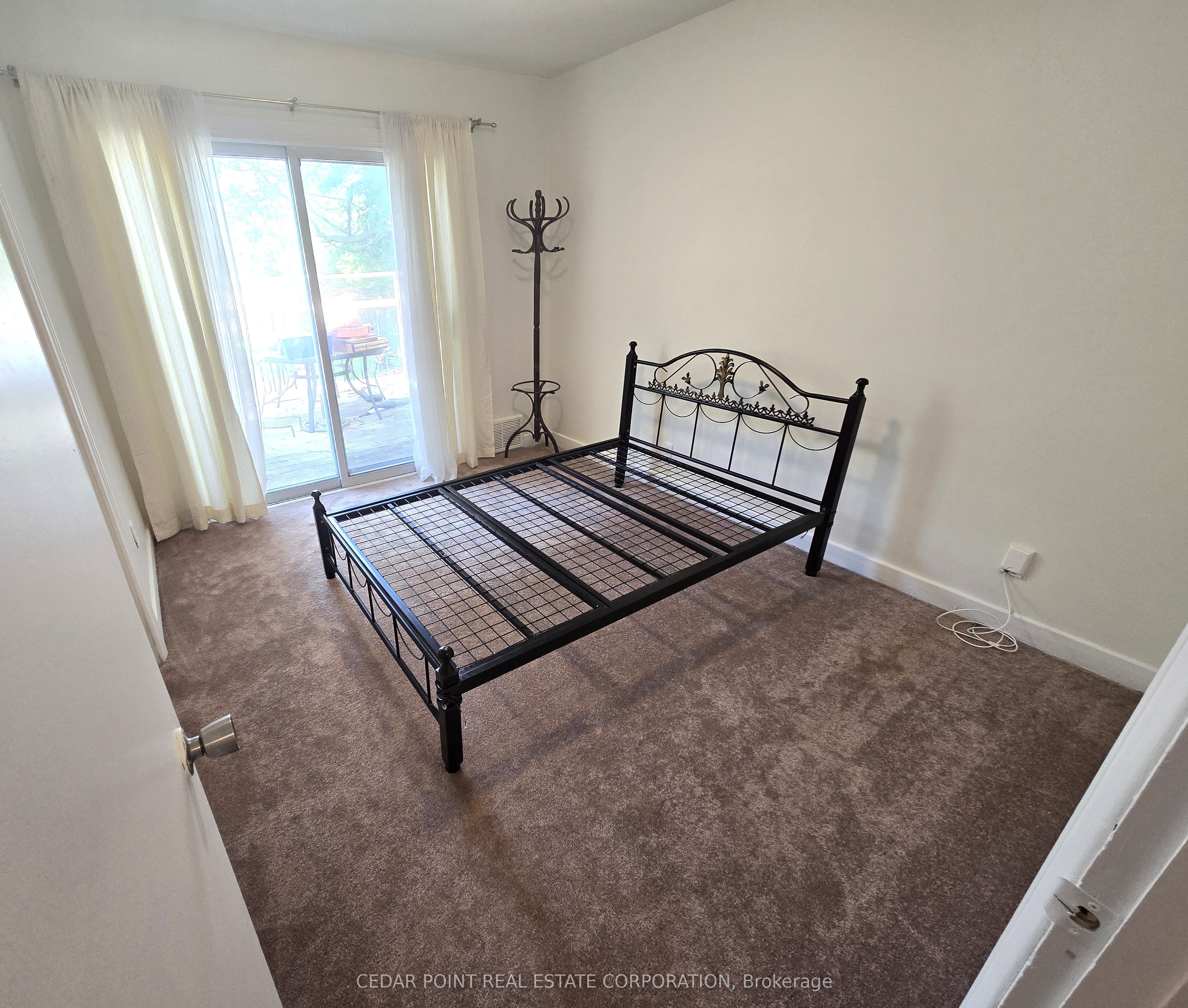 44 Janet Boulevard Property Photo 11