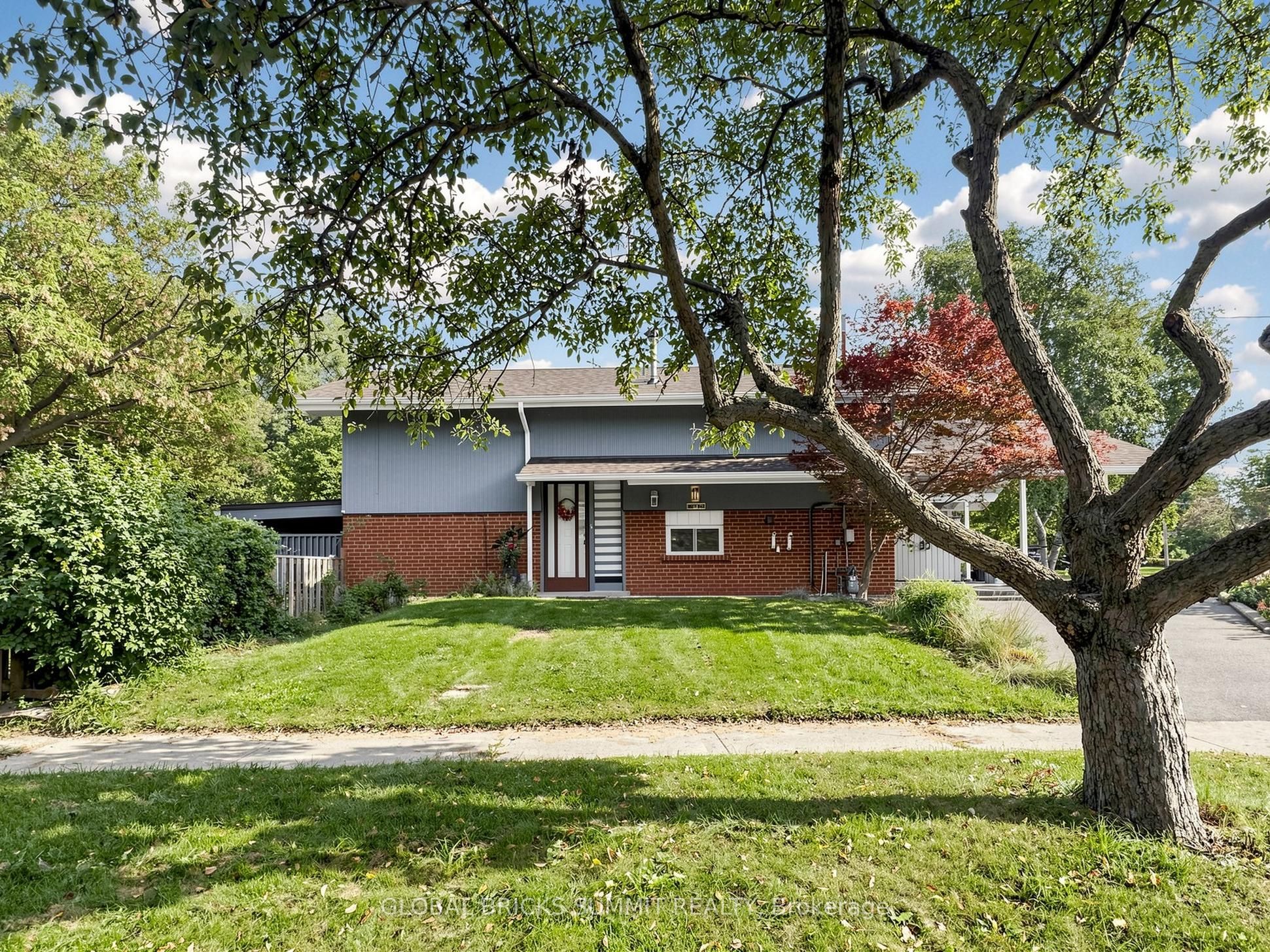 17 Amboy Road Property Photo 2