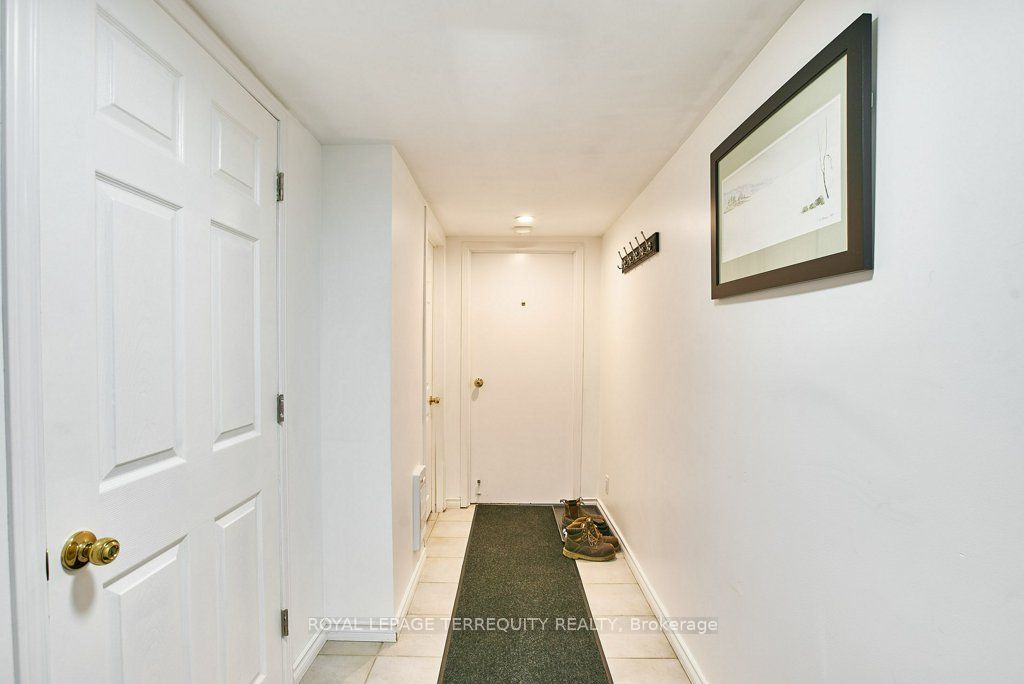 304 Palmerston Avenue Lower Property Photo 11