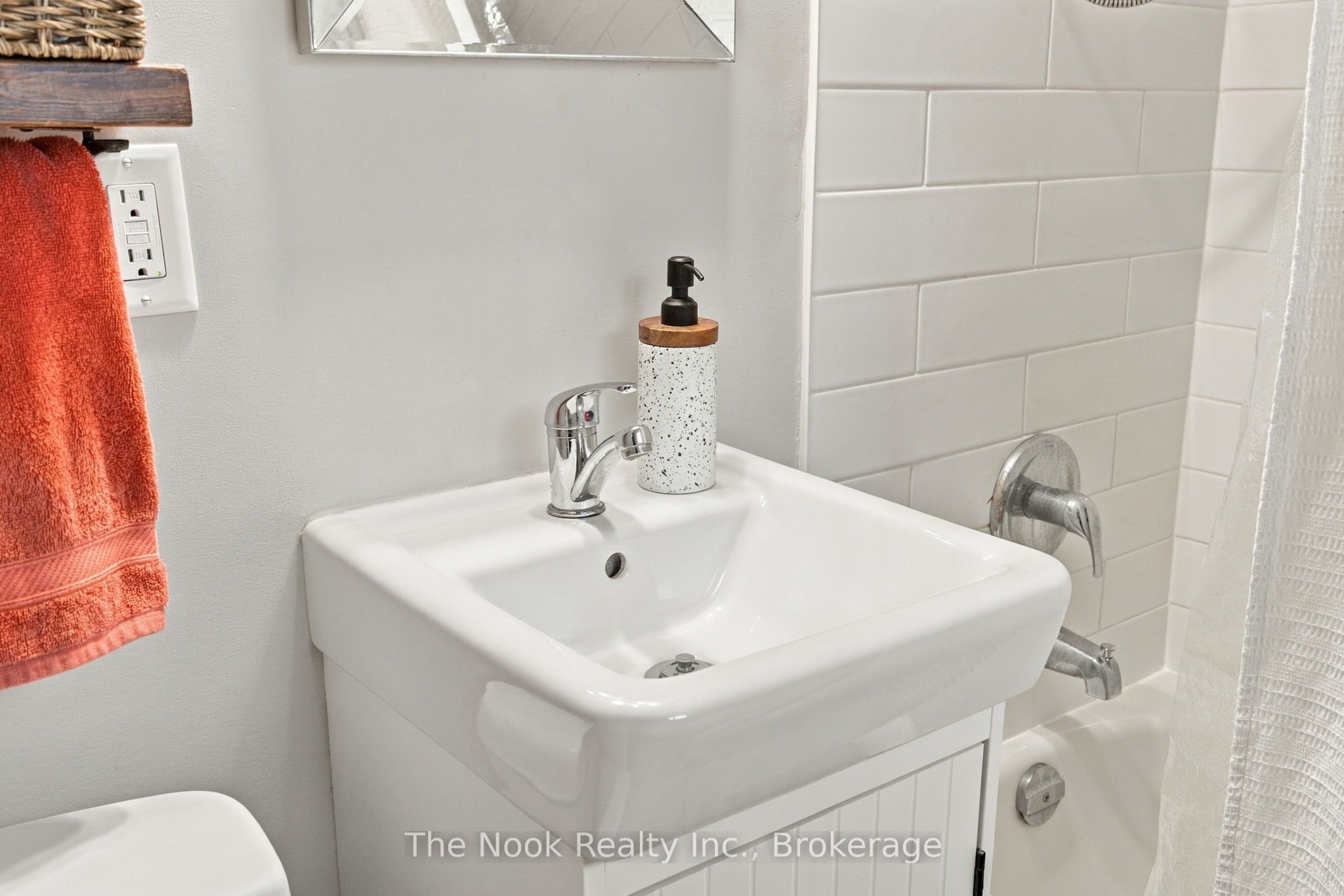 120 Admiral Road Property Photo 21