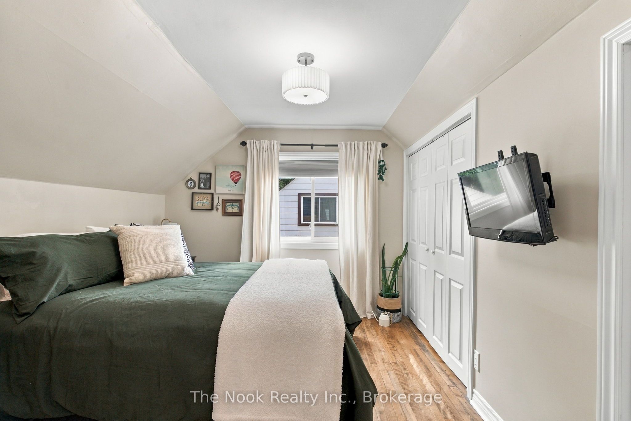 120 Admiral Road Property Photo 23