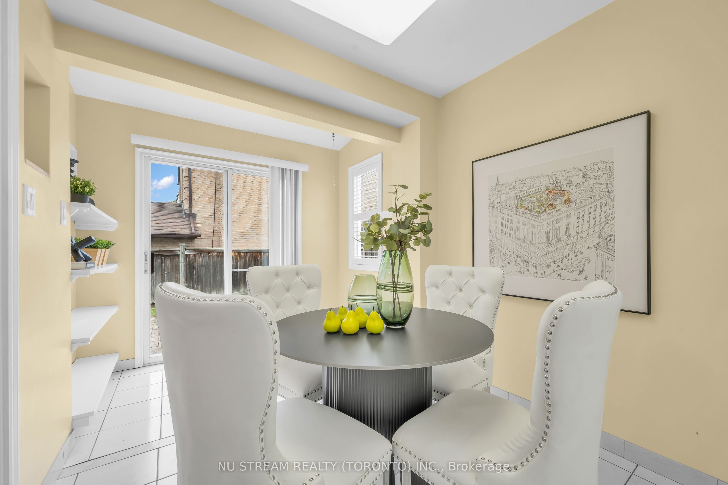 37 Wintermute Boulevard Property Photo 14