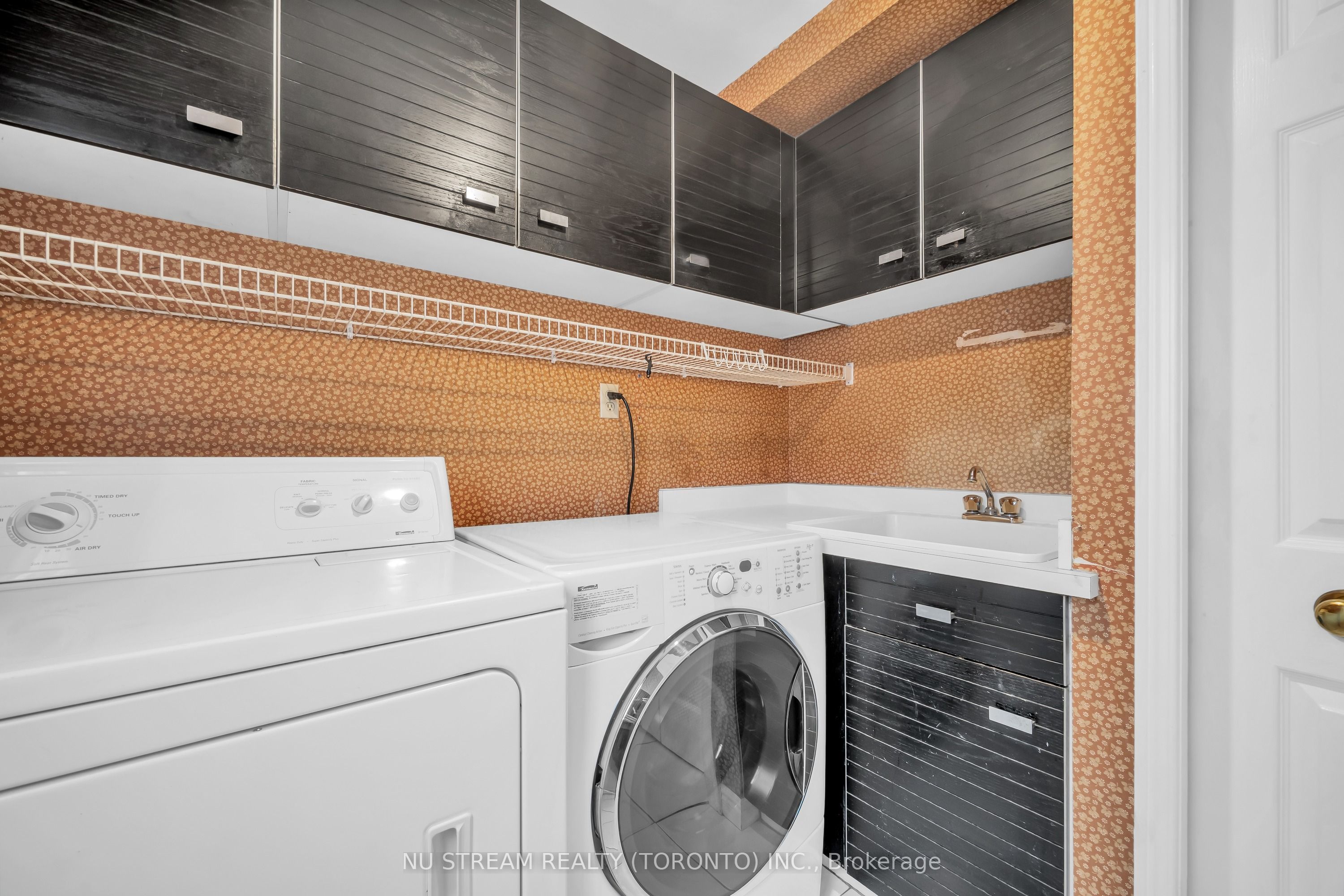 37 Wintermute Boulevard Property Photo 19
