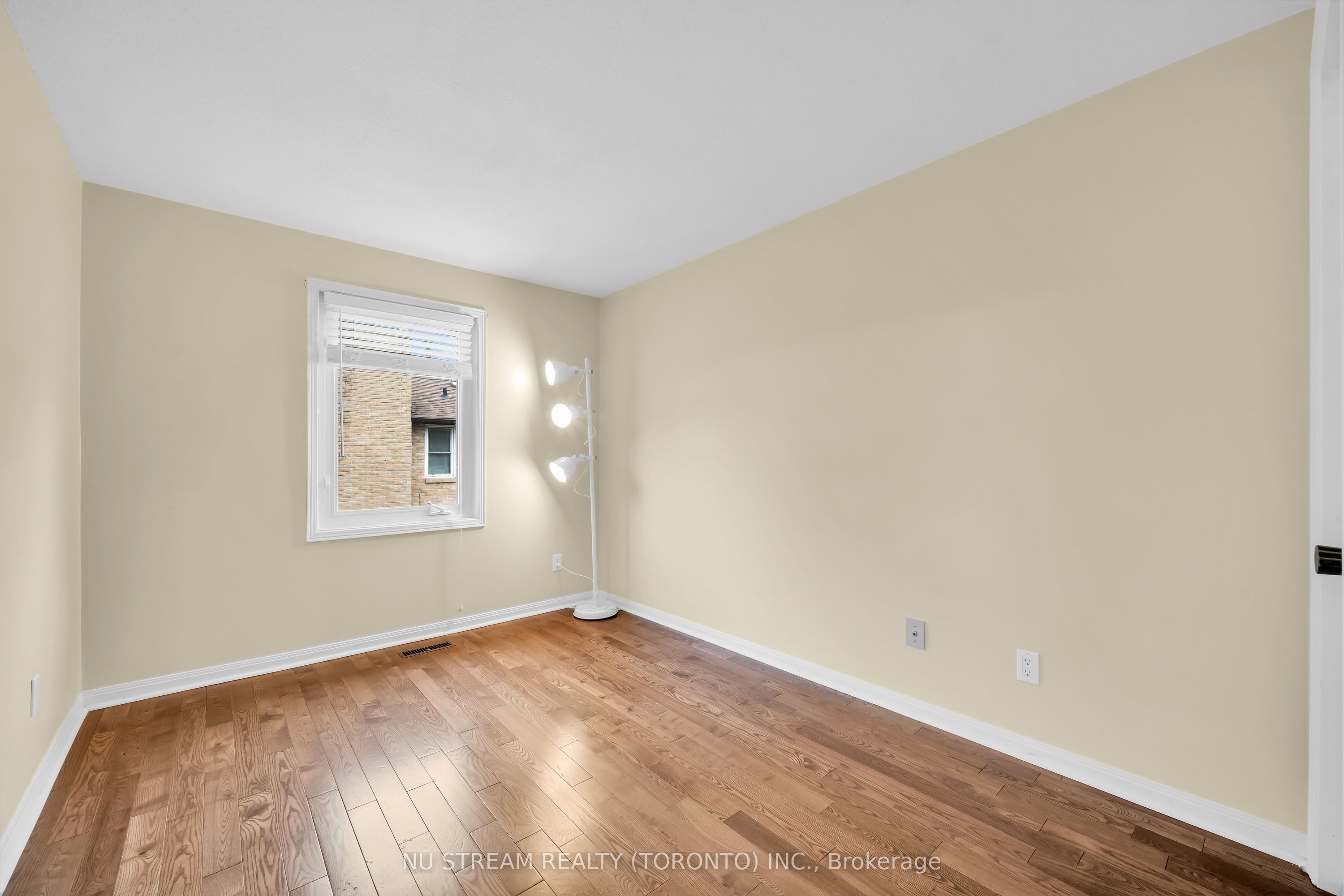 37 Wintermute Boulevard Property Photo 28