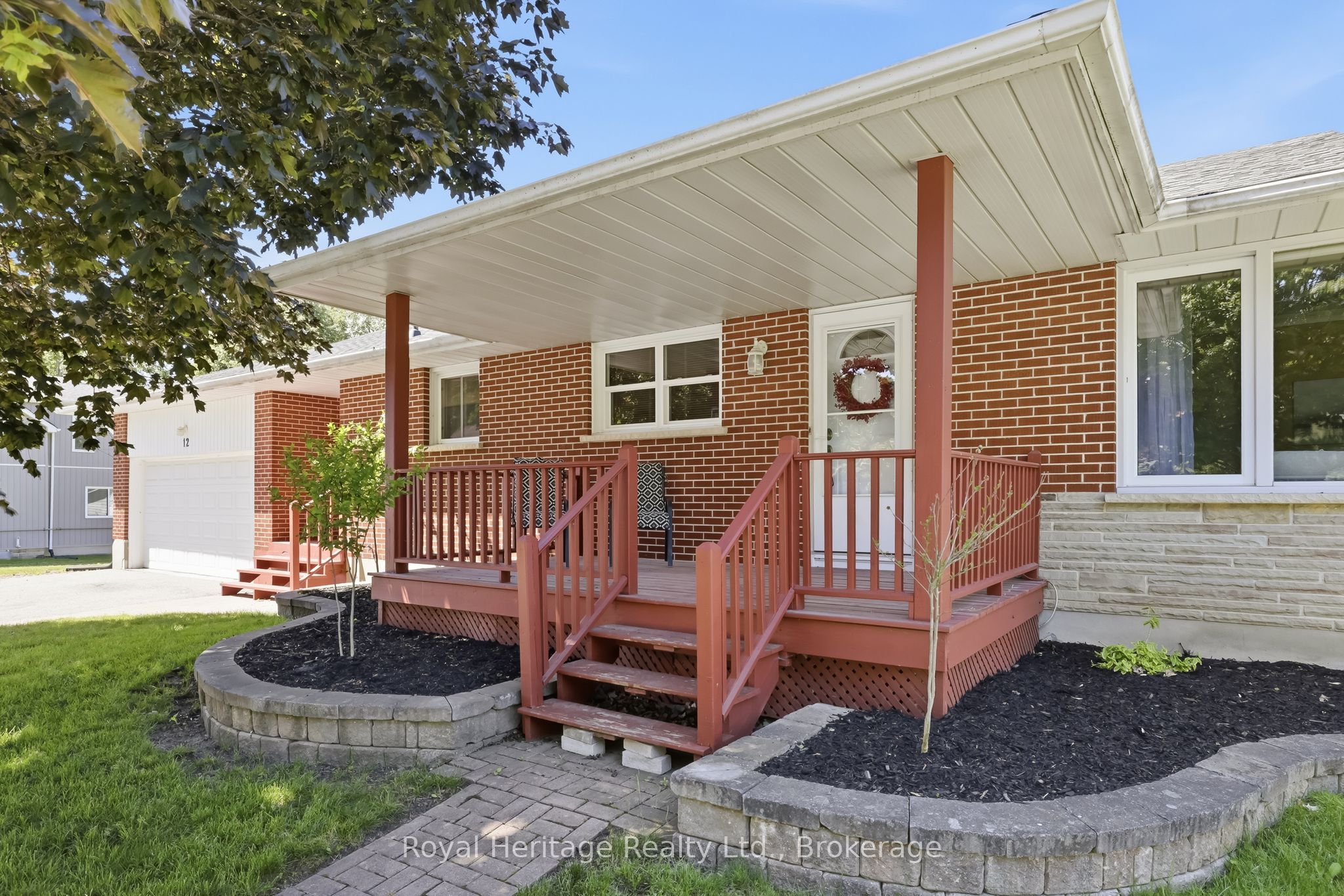 12 Simcoe Street Property Photo 1