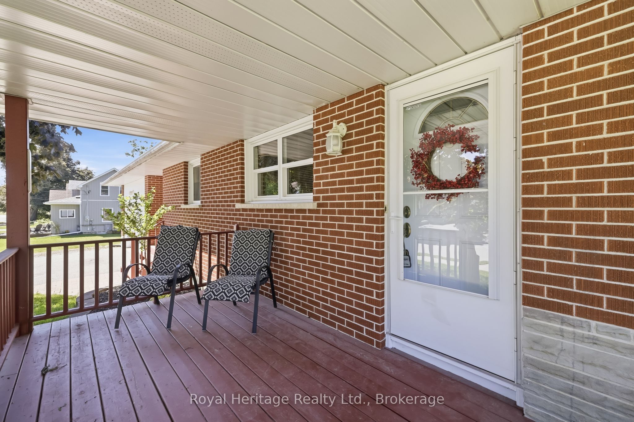 12 Simcoe Street Property Photo 2