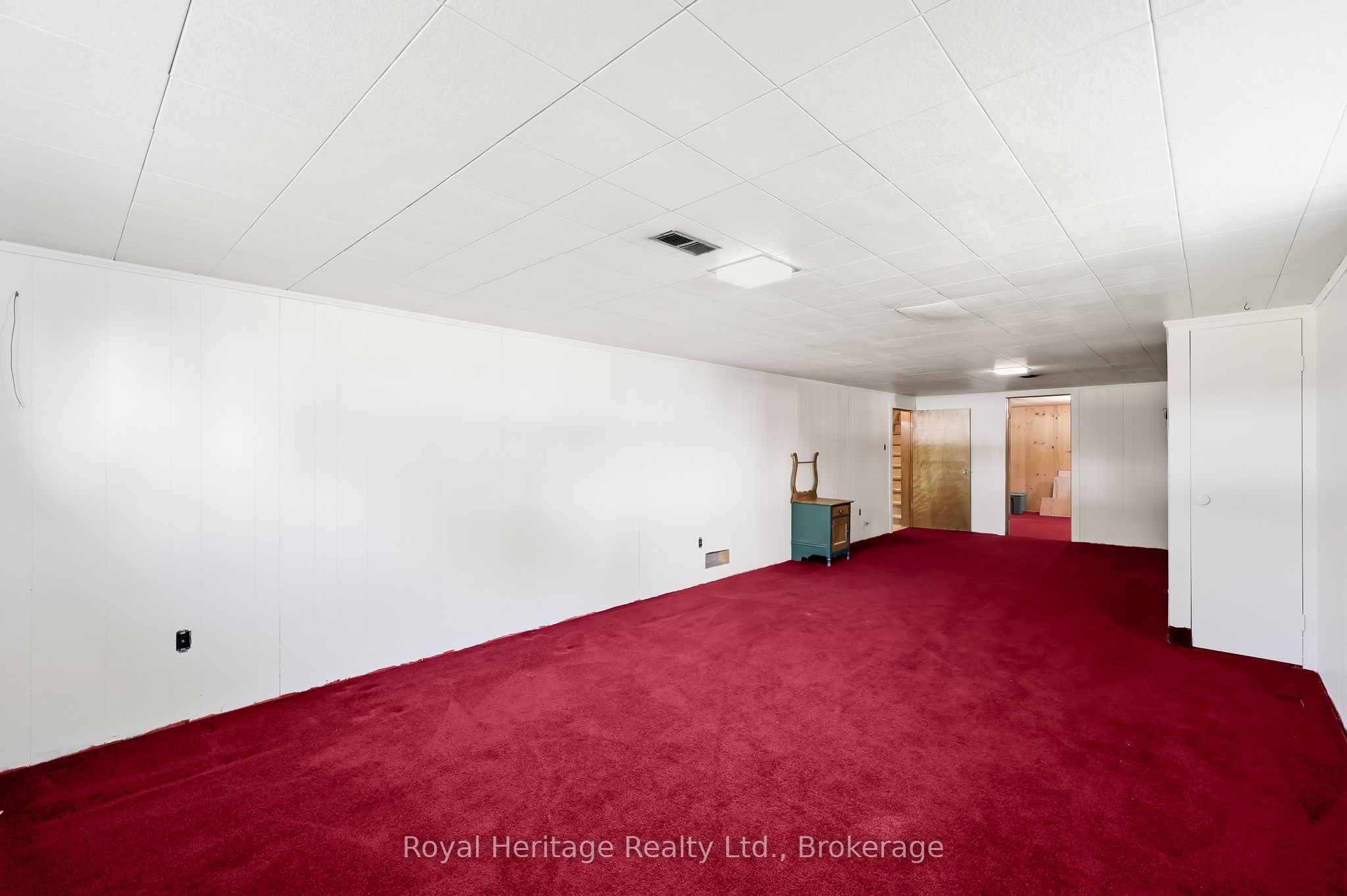 12 Simcoe Street Property Photo 22