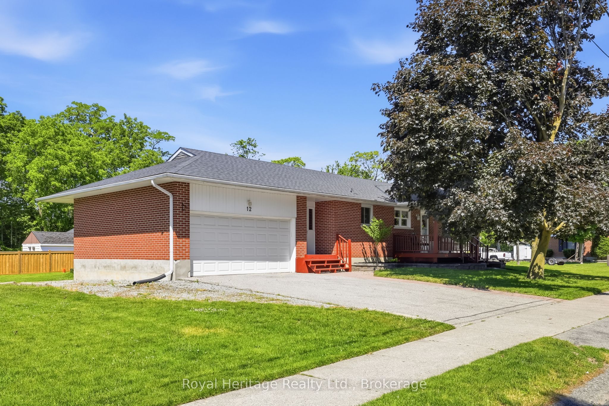 12 Simcoe Street Property Photo 26