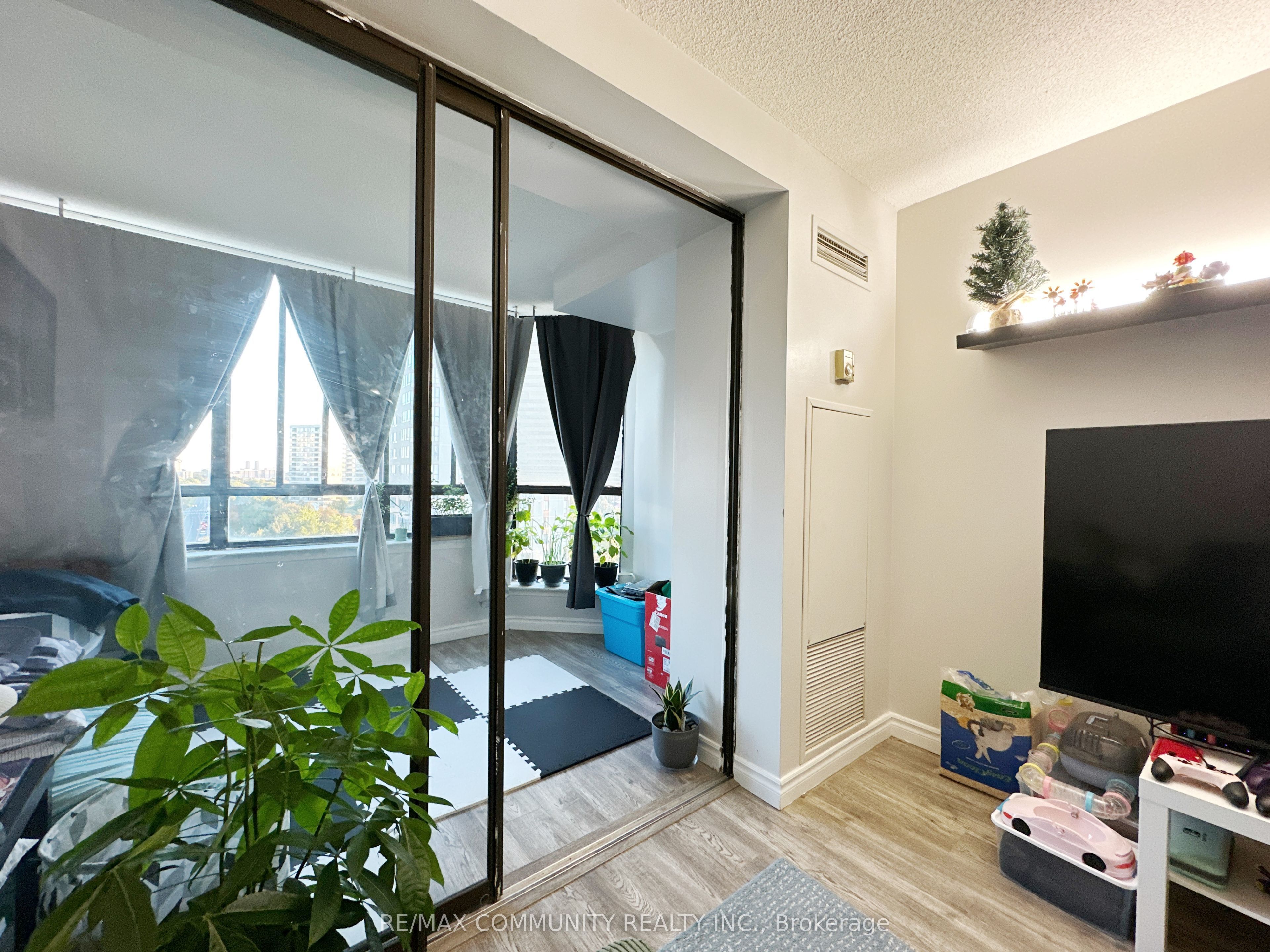 25 Bamburgh Circle 1133 Property Photo 15