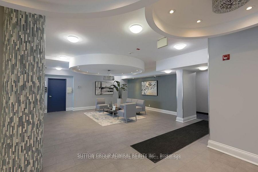 60 Fairfax Crescent 409 Property Photo 1