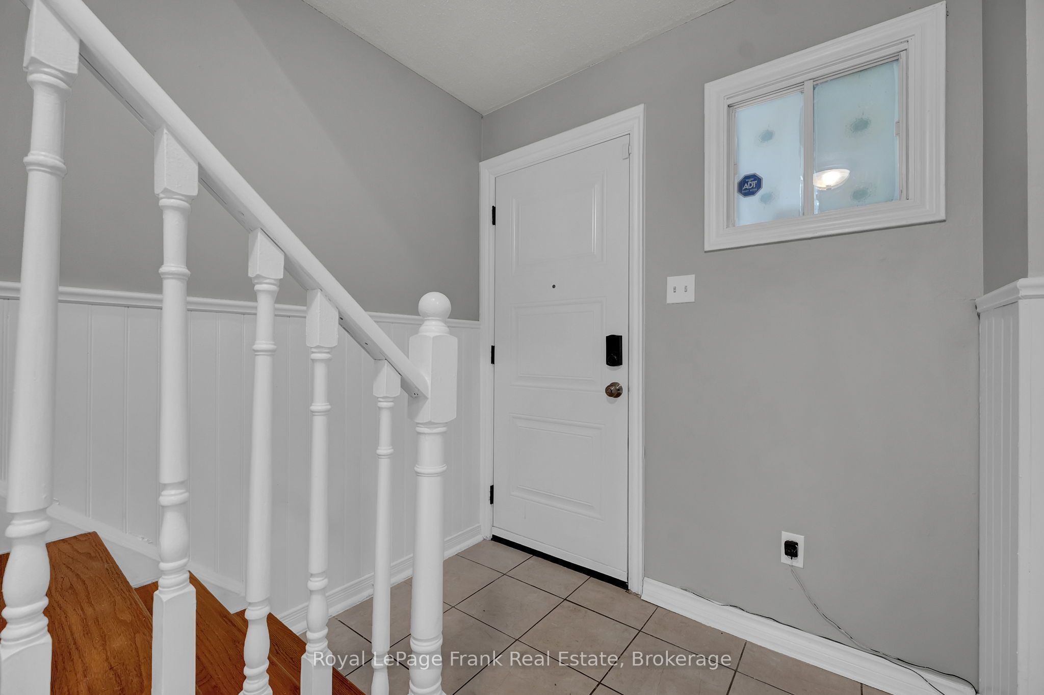 634 Down Crescent Property Photo 13