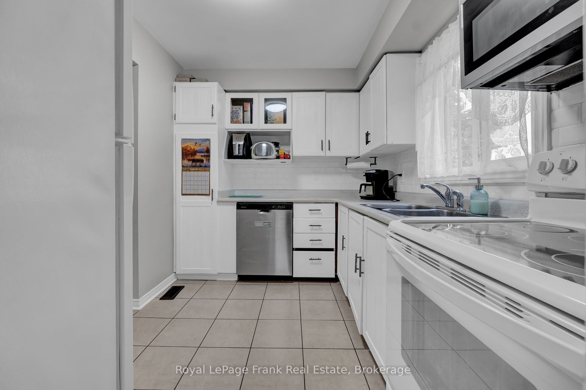 634 Down Crescent Property Photo 23