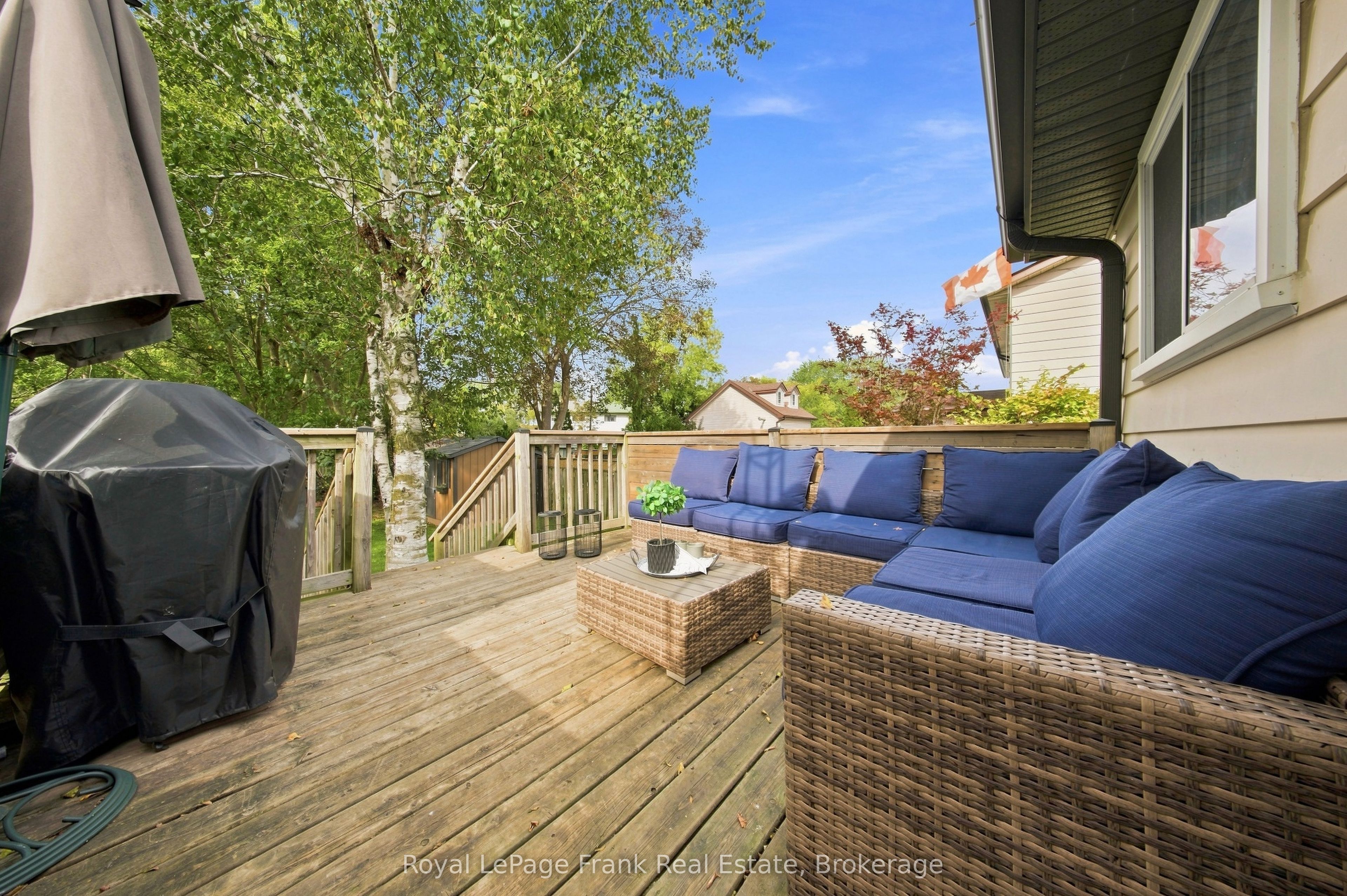 445 Bay Street Property Photo 25