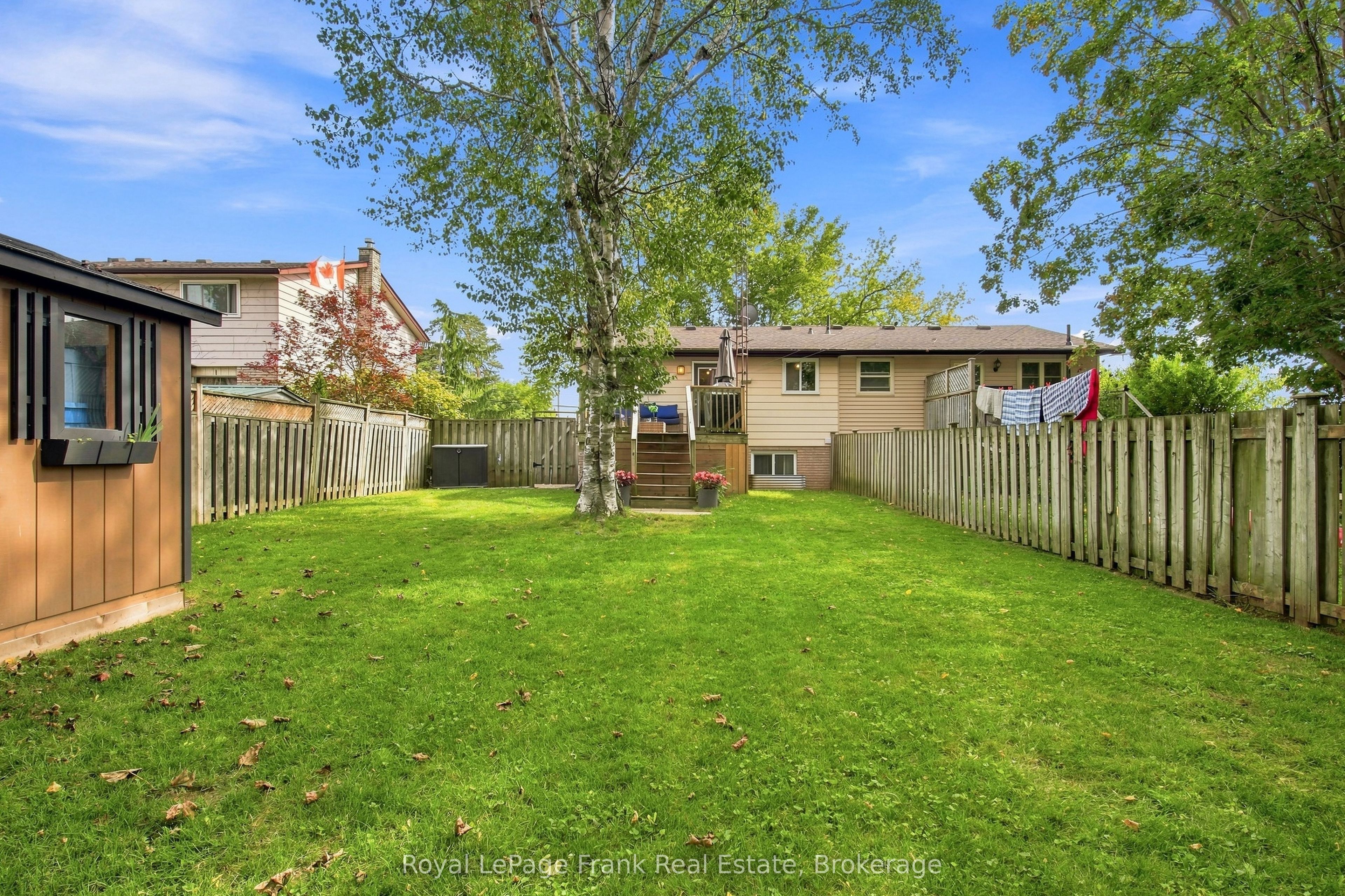 445 Bay Street Property Photo 26