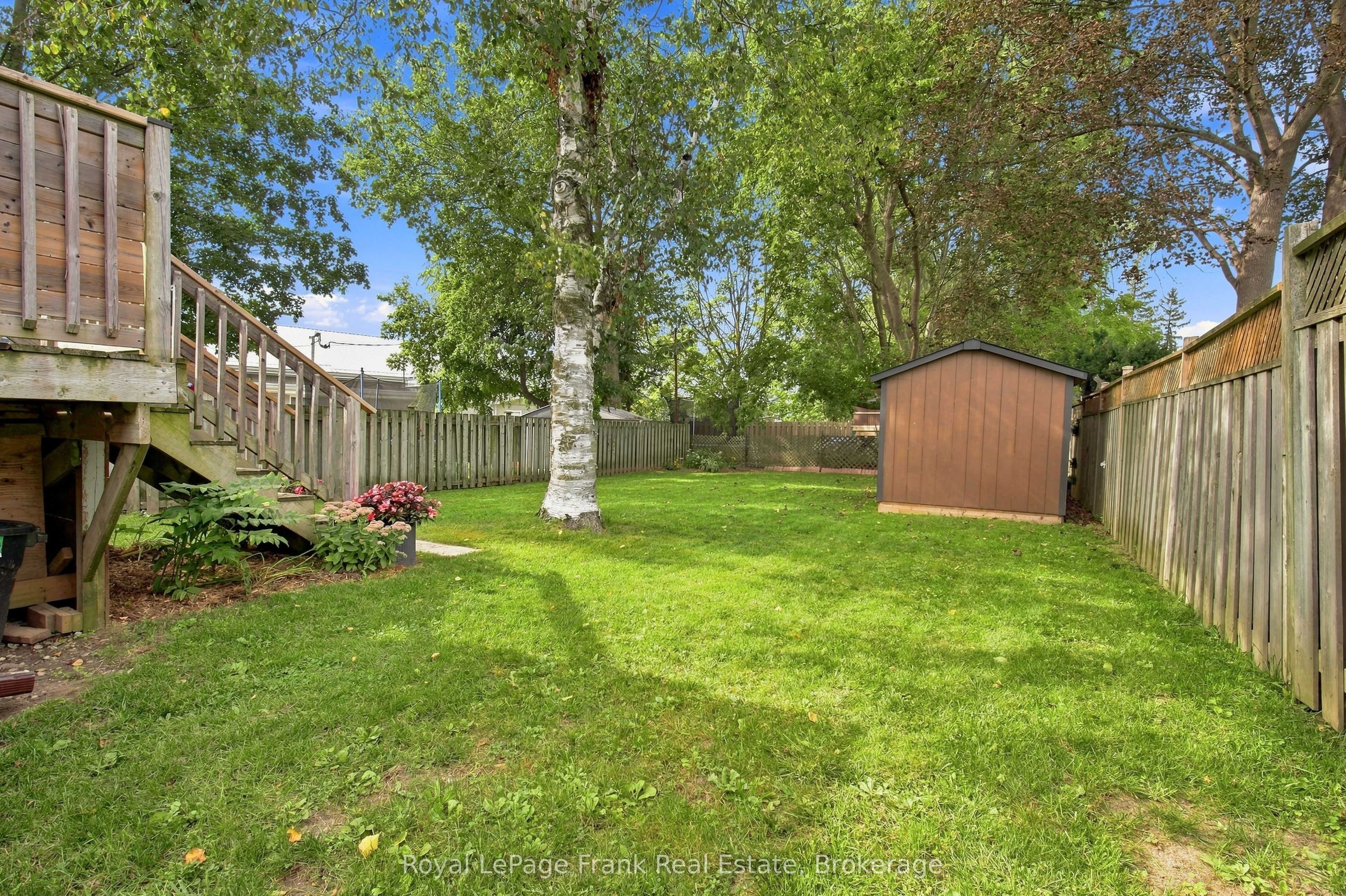 445 Bay Street Property Photo 27
