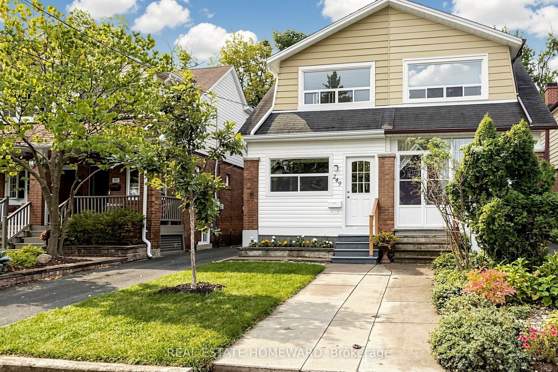 249 Queensdale Avenue Property Photo 1