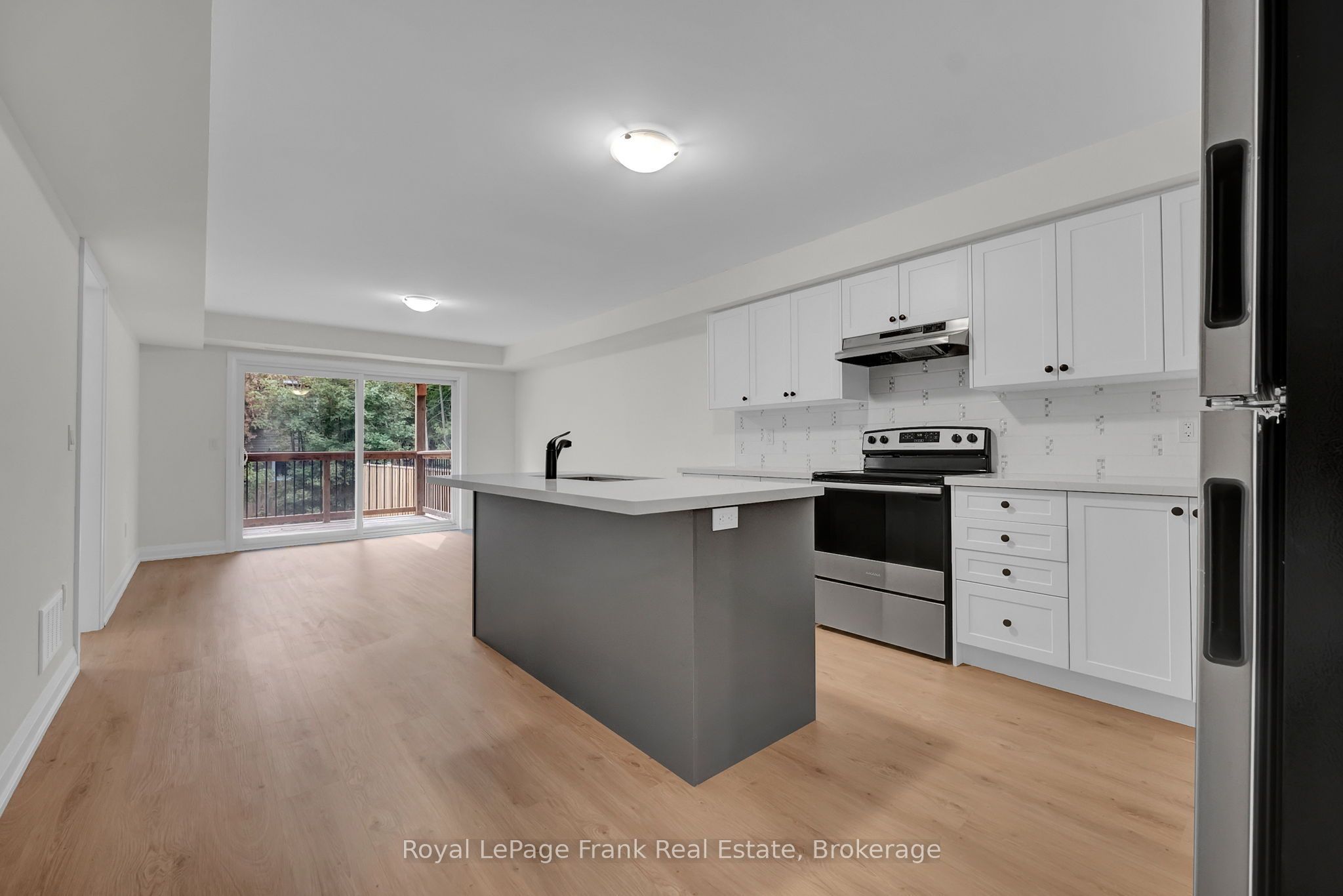 321 Anderson Avenue Property Photo 4
