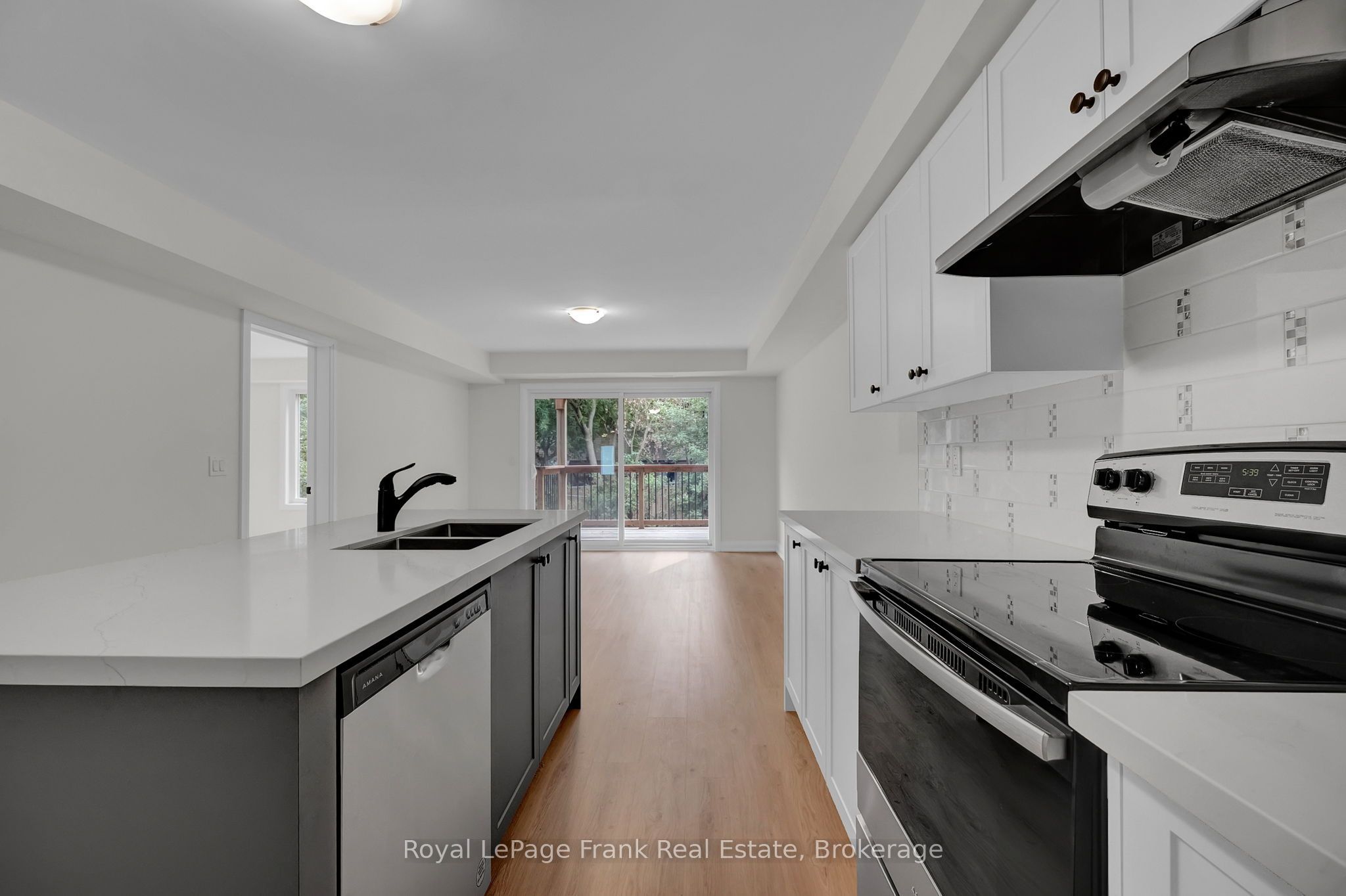 321 Anderson Avenue Property Photo 6