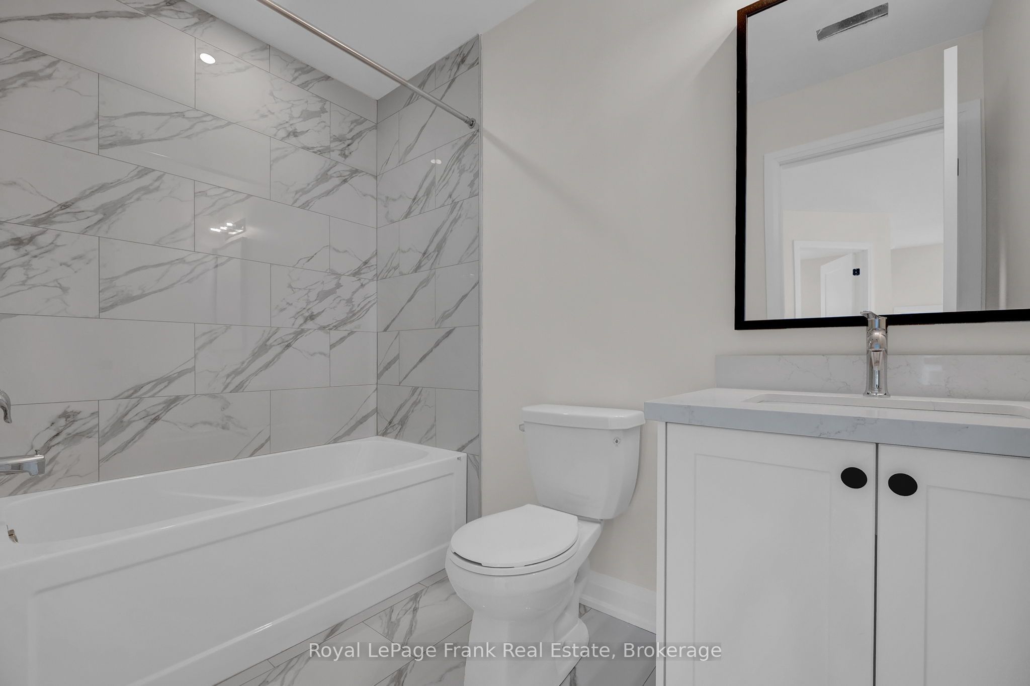 321 Anderson Avenue Property Photo 17