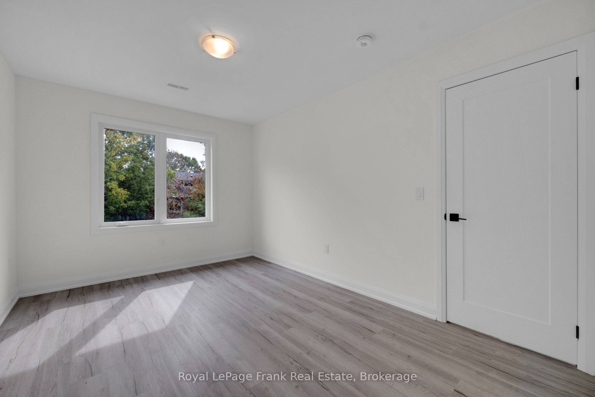 321 Anderson Avenue Property Photo 24