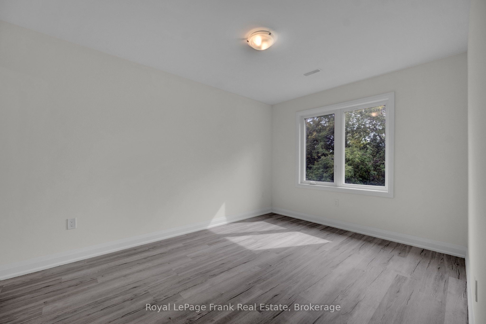 321 Anderson Avenue Property Photo 24
