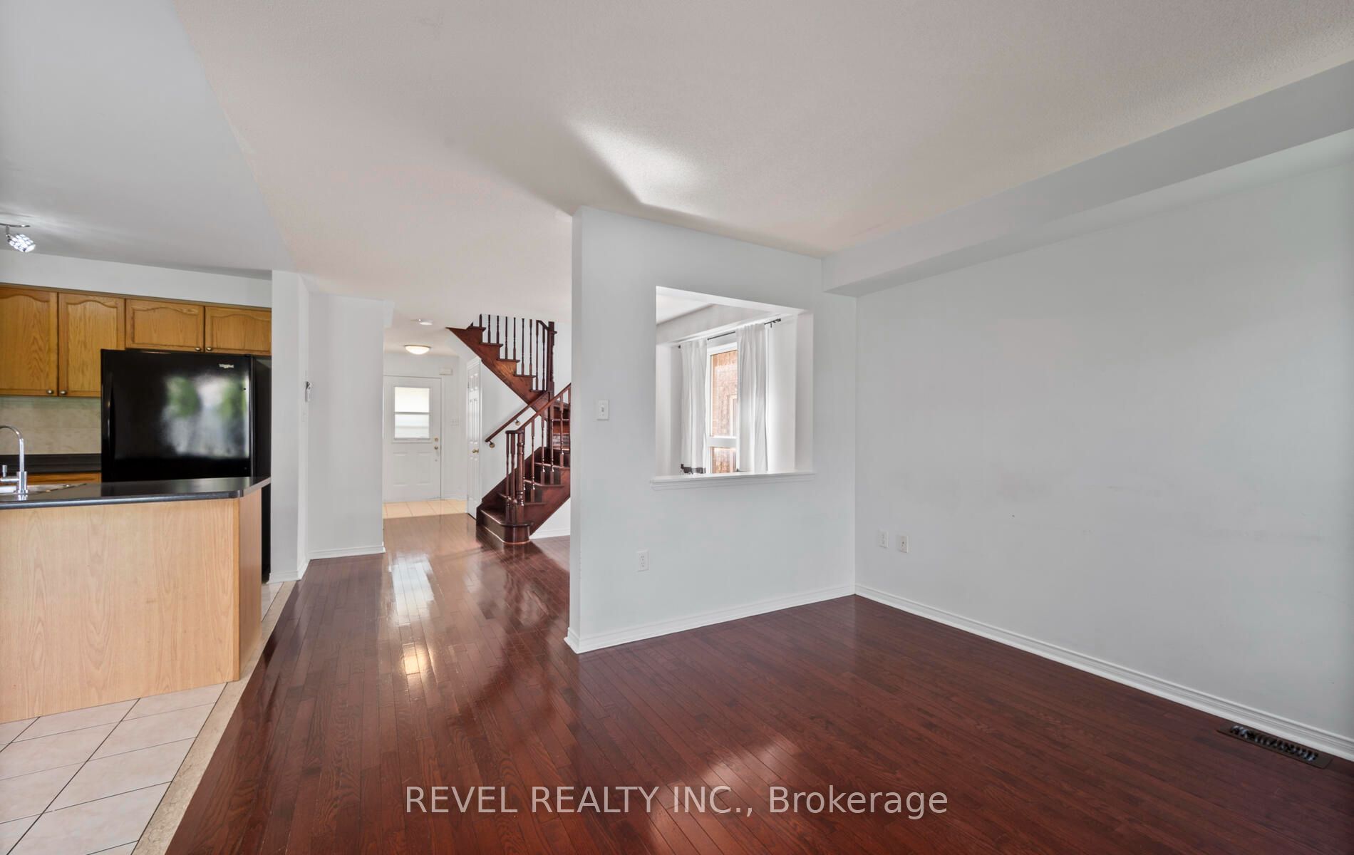 91 Oceanpearl Crescent Property Photo 12