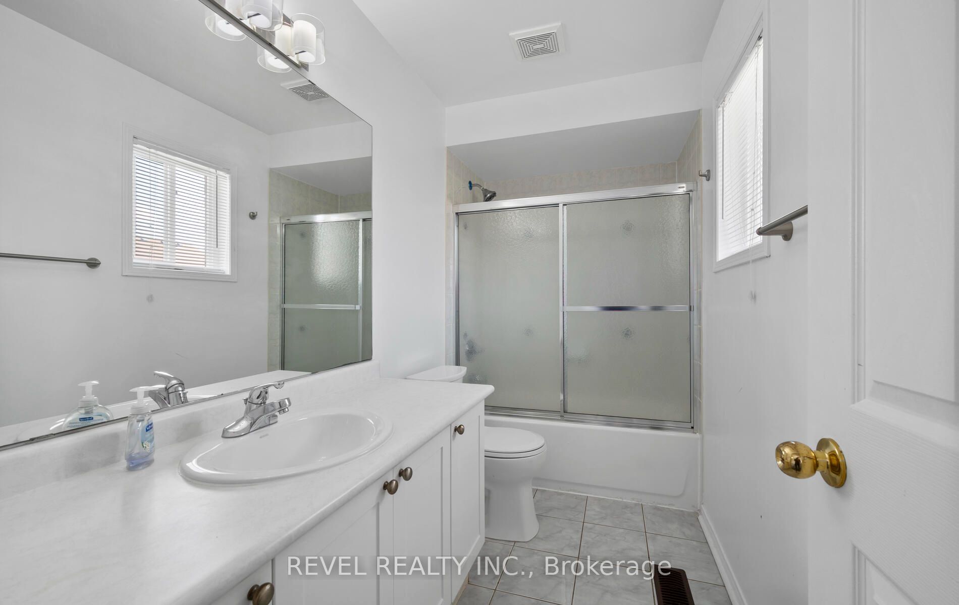 91 Oceanpearl Crescent Property Photo 23
