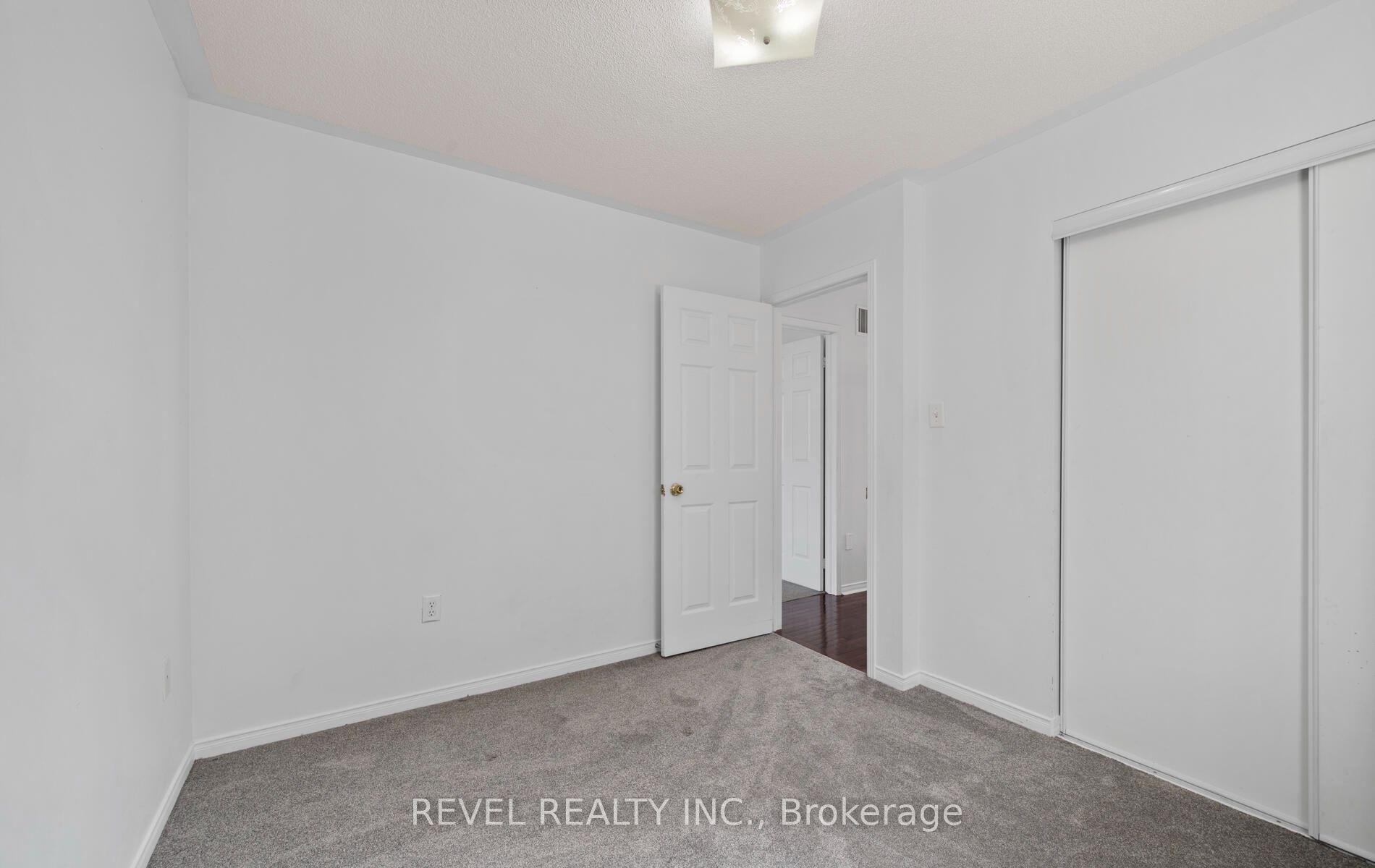 91 Oceanpearl Crescent Property Photo 25