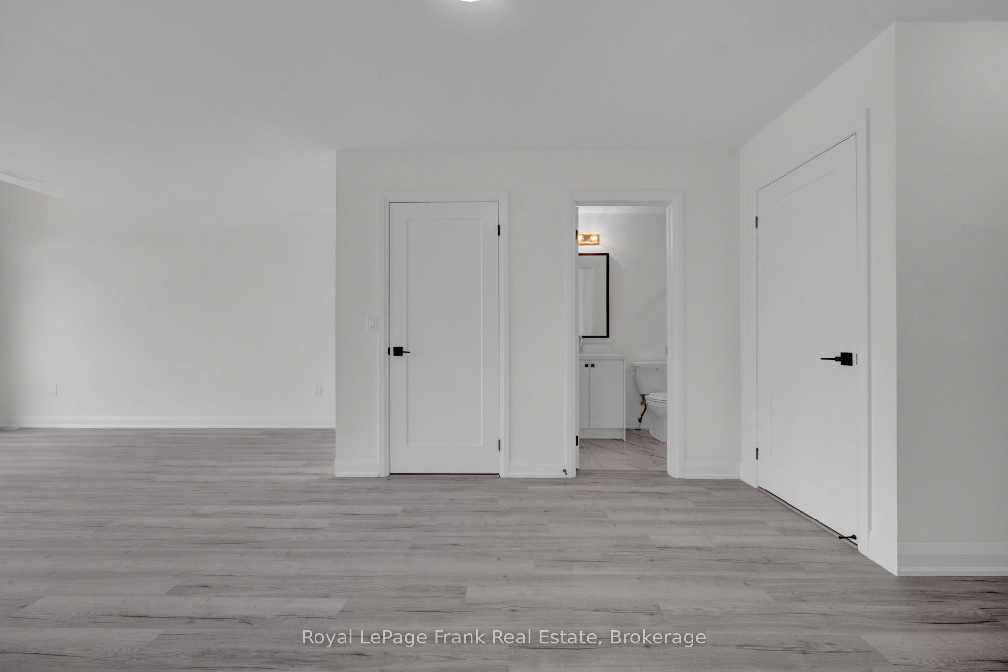 323 Anderson Avenue Property Photo 12