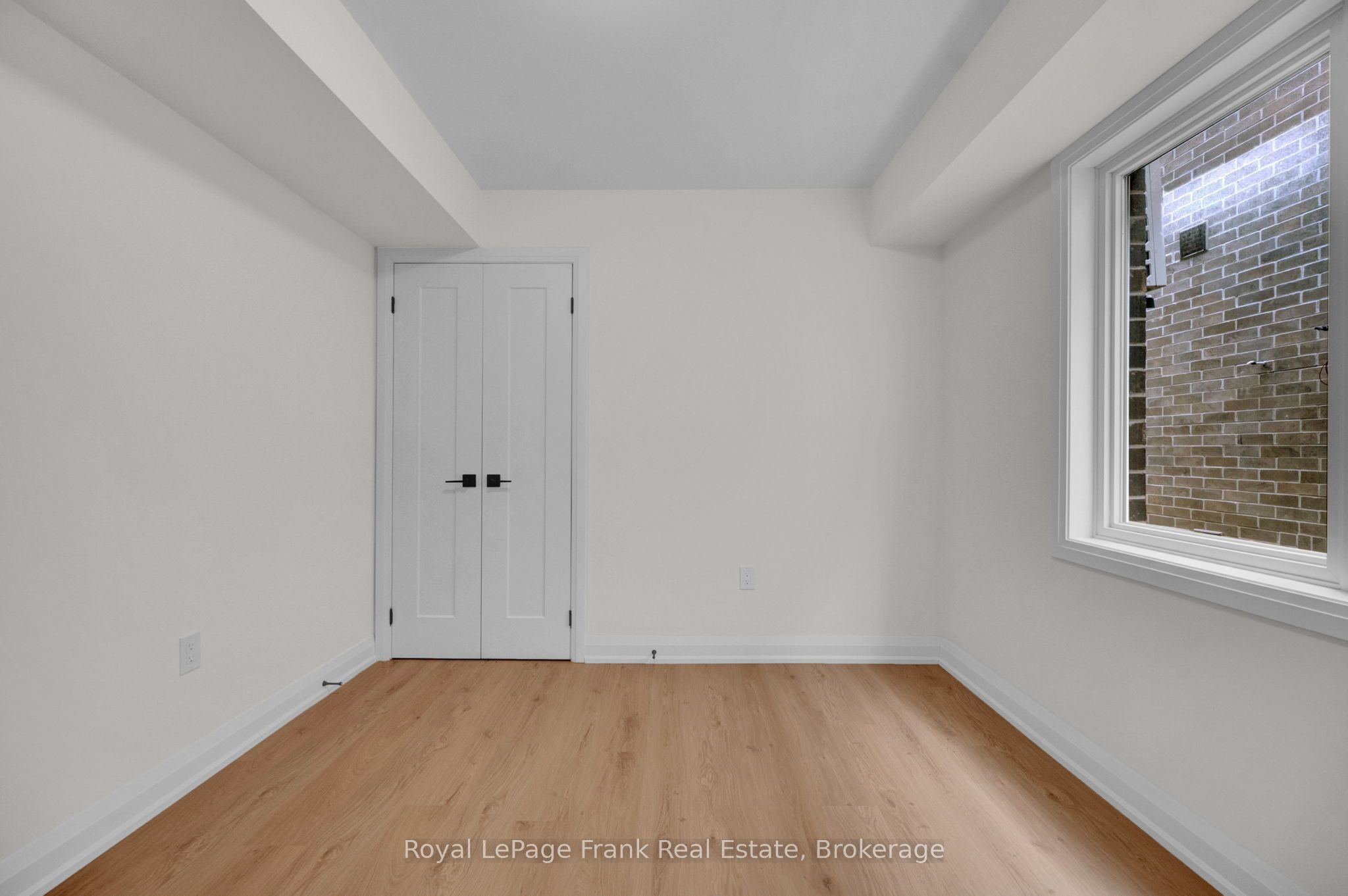 323 Anderson Avenue Property Photo 14
