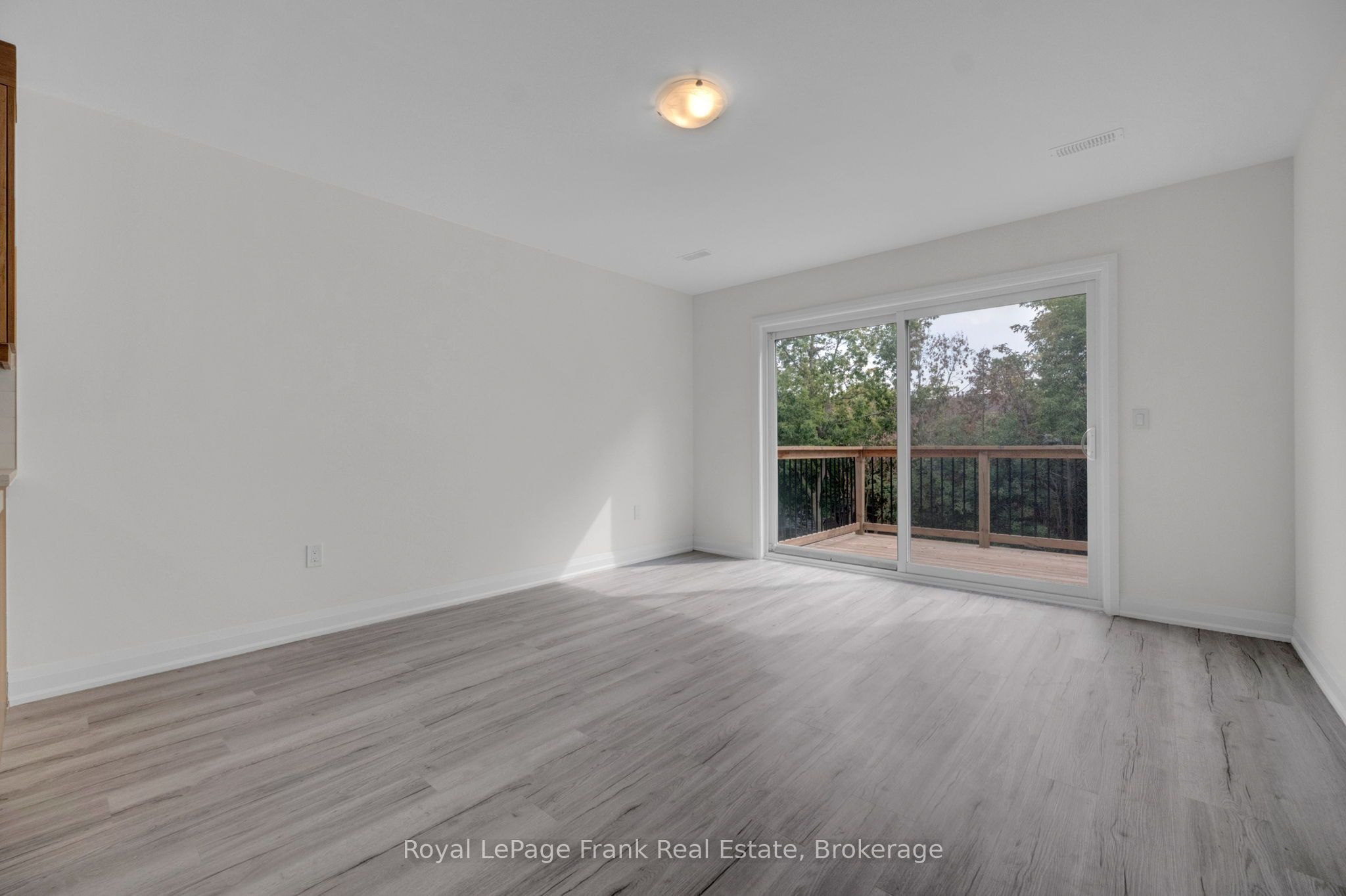 323 Anderson Avenue Property Photo 22