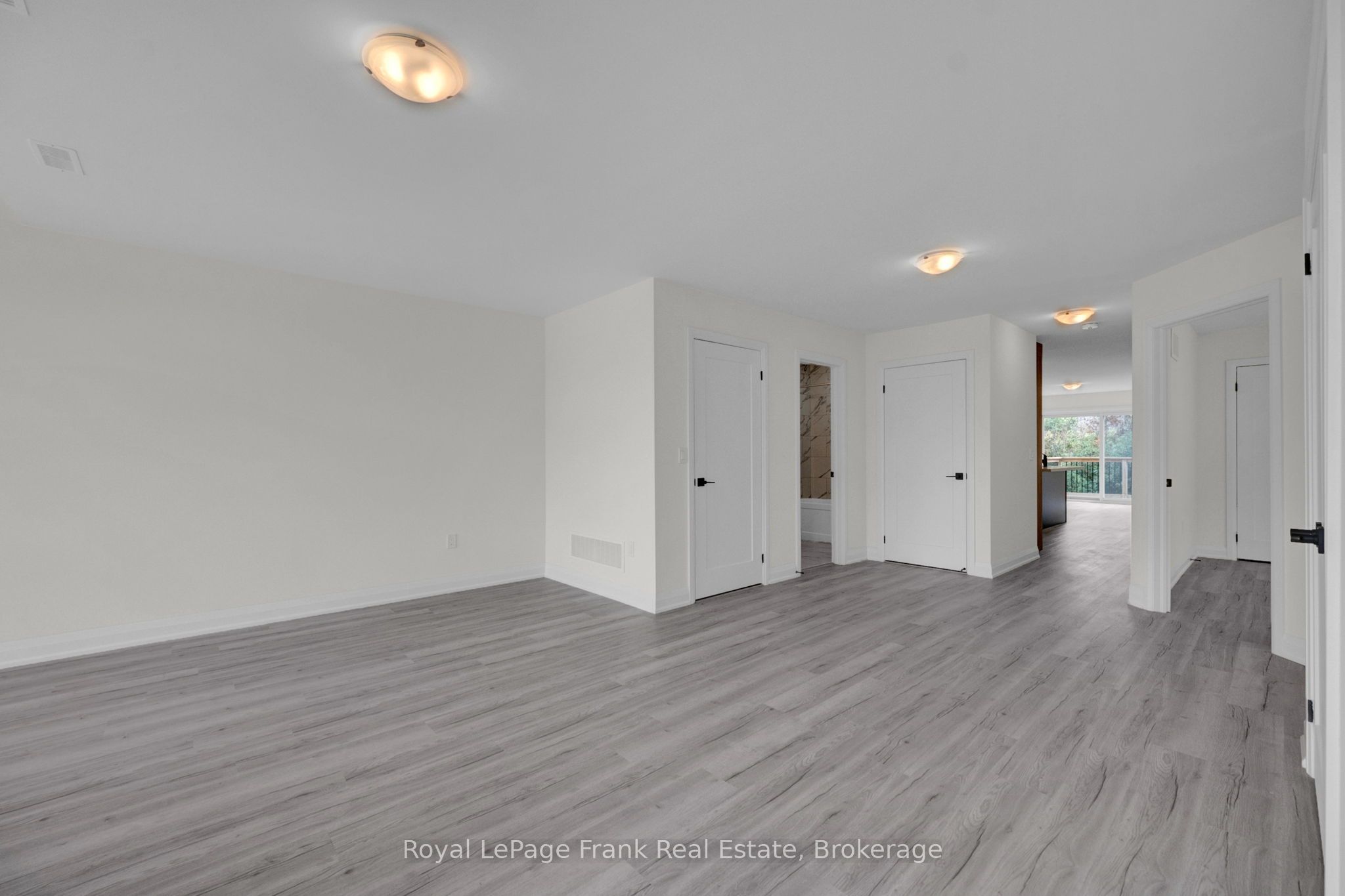 323 Anderson Avenue Property Photo 23