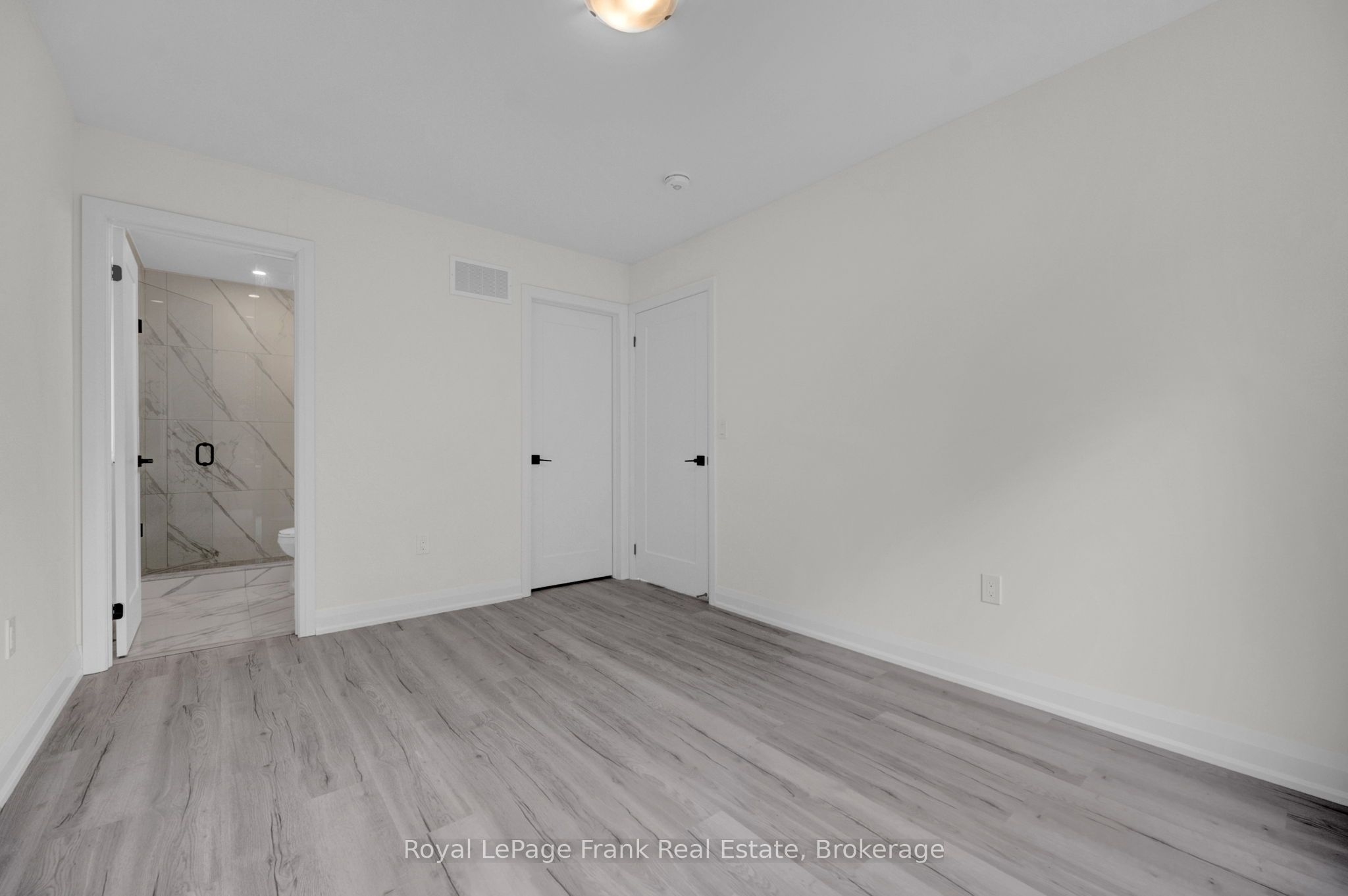 323 Anderson Avenue Property Photo 29