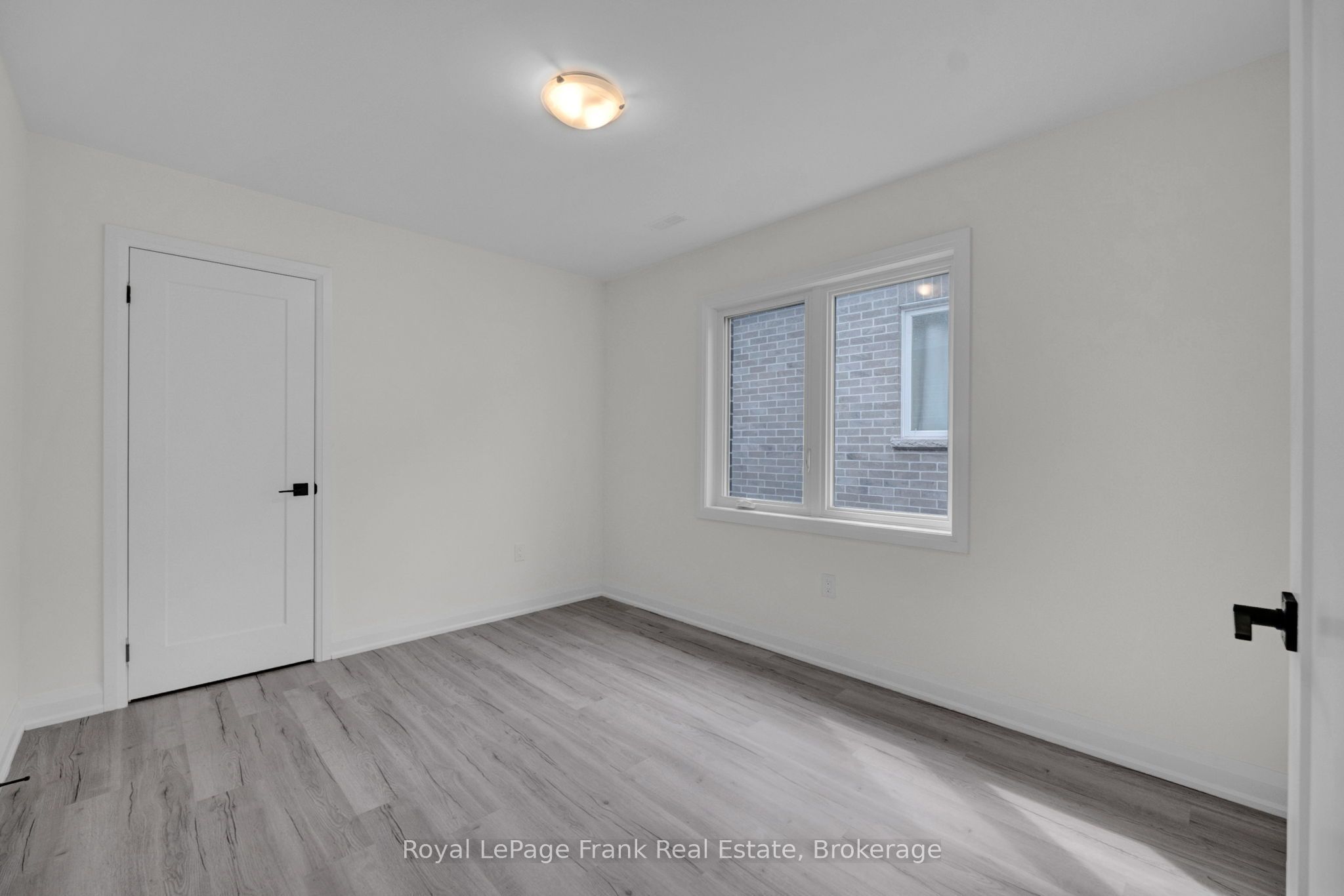 323 Anderson Avenue Property Photo 31