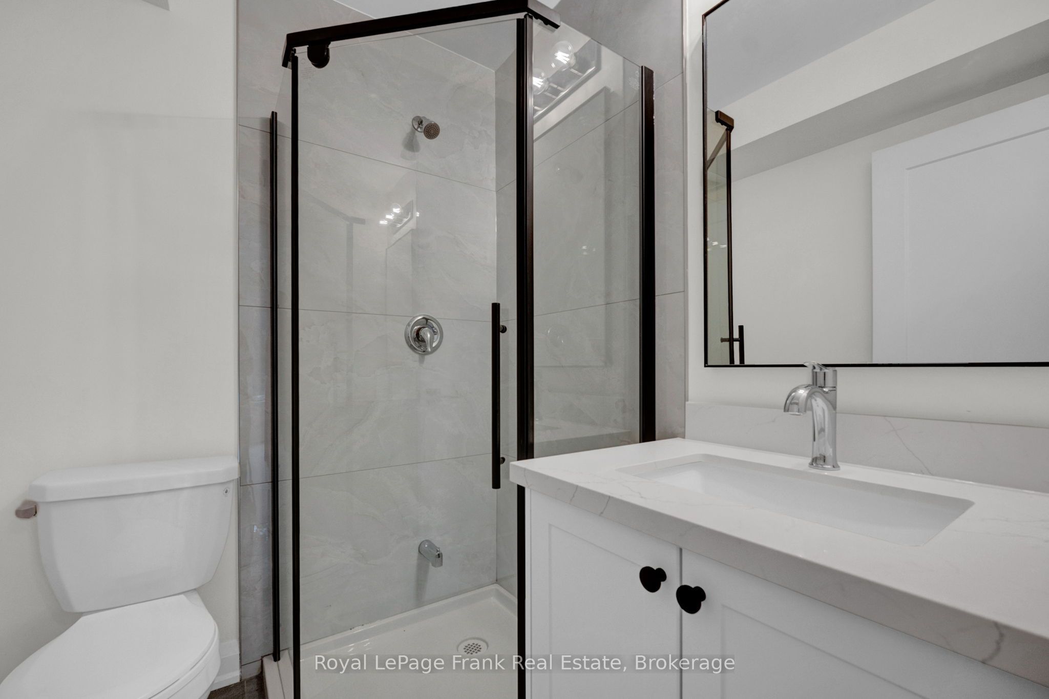 323 Anderson Avenue Property Photo 32