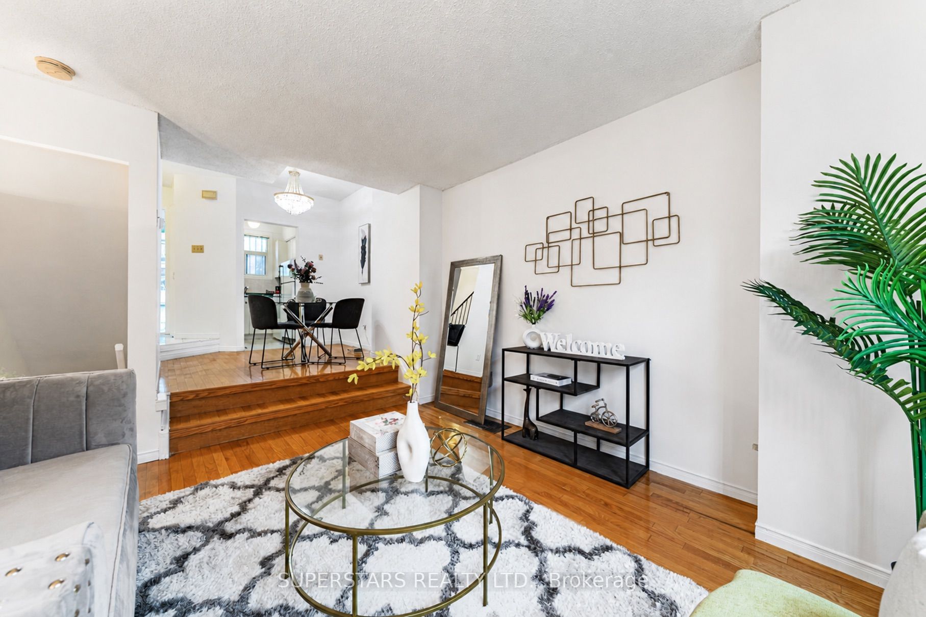 275 Broadview Avenue 10 Property Photo 2